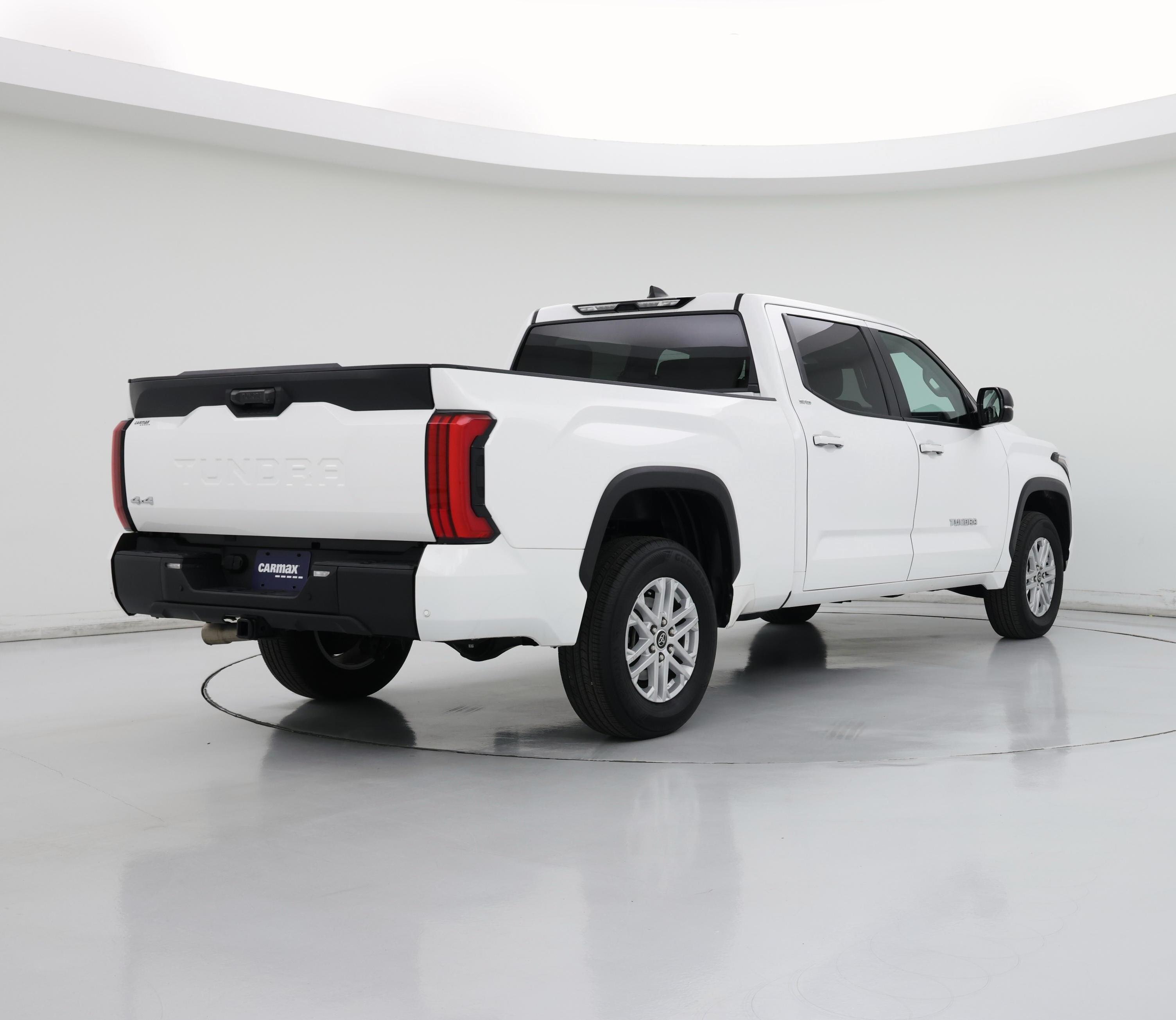 Thumbnail: 2024 Toyota Tundra - 8