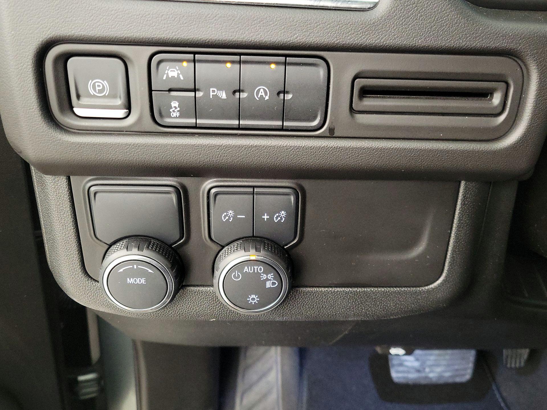 Thumbnail: 2023 Chevrolet Suburban - 13