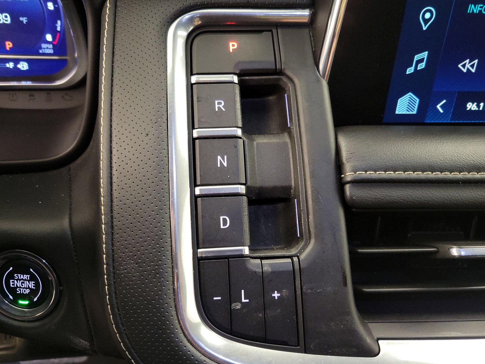 Thumbnail: 2023 Chevrolet Suburban - 17