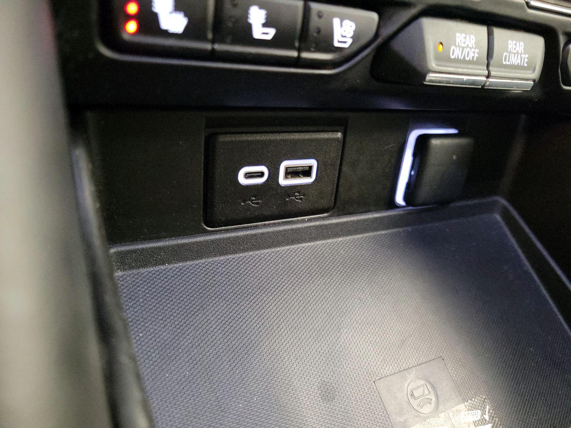 Thumbnail: 2023 Chevrolet Suburban - 18