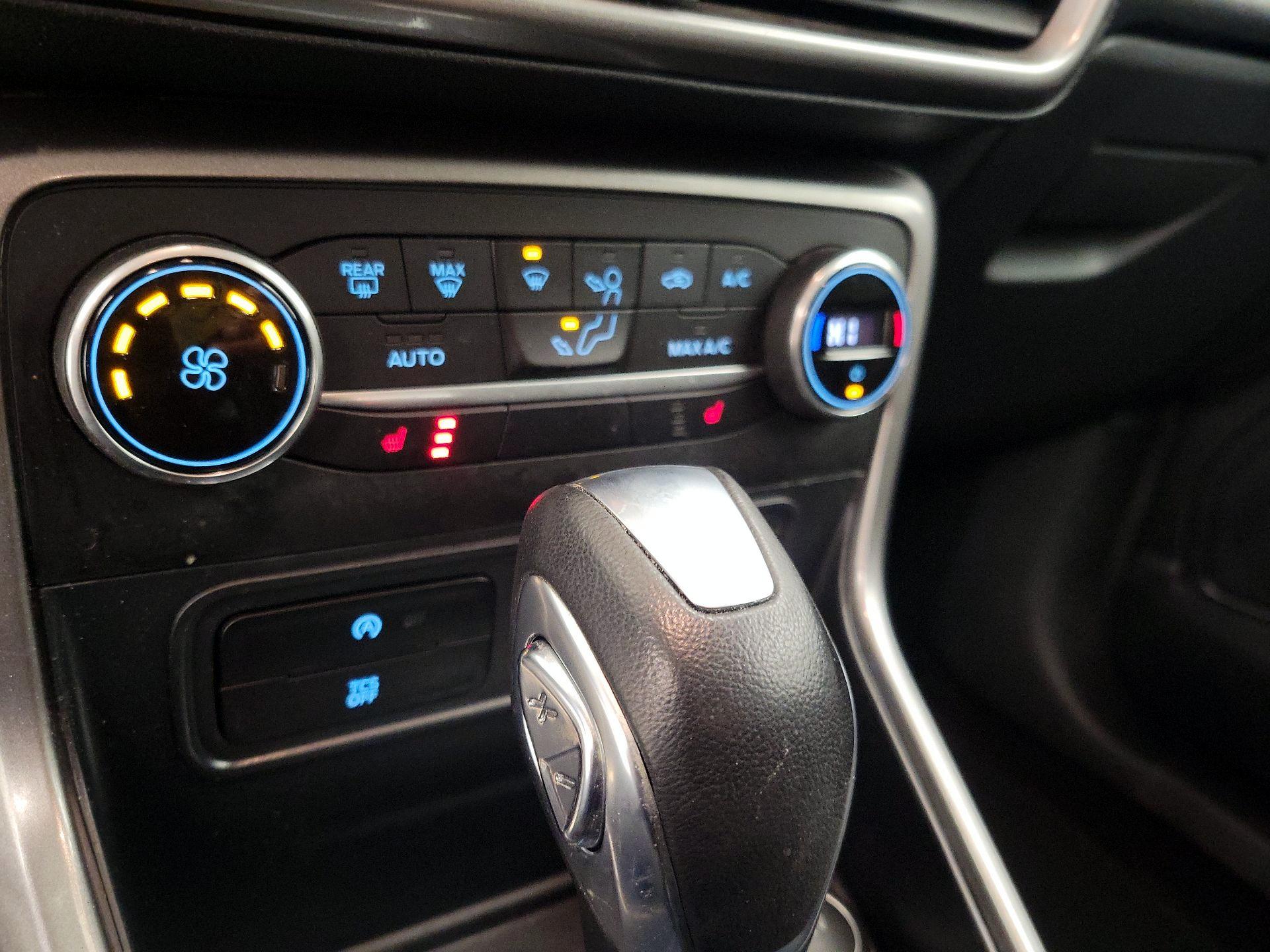 Thumbnail: 2021 Ford EcoSport - 17