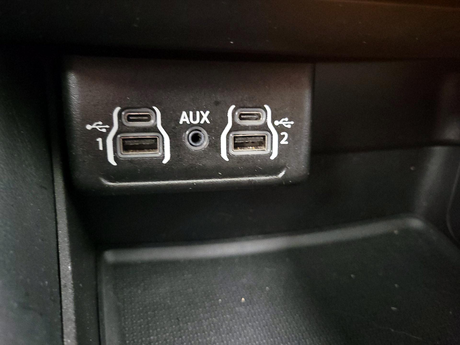 Thumbnail: 2023 Dodge Durango - 18