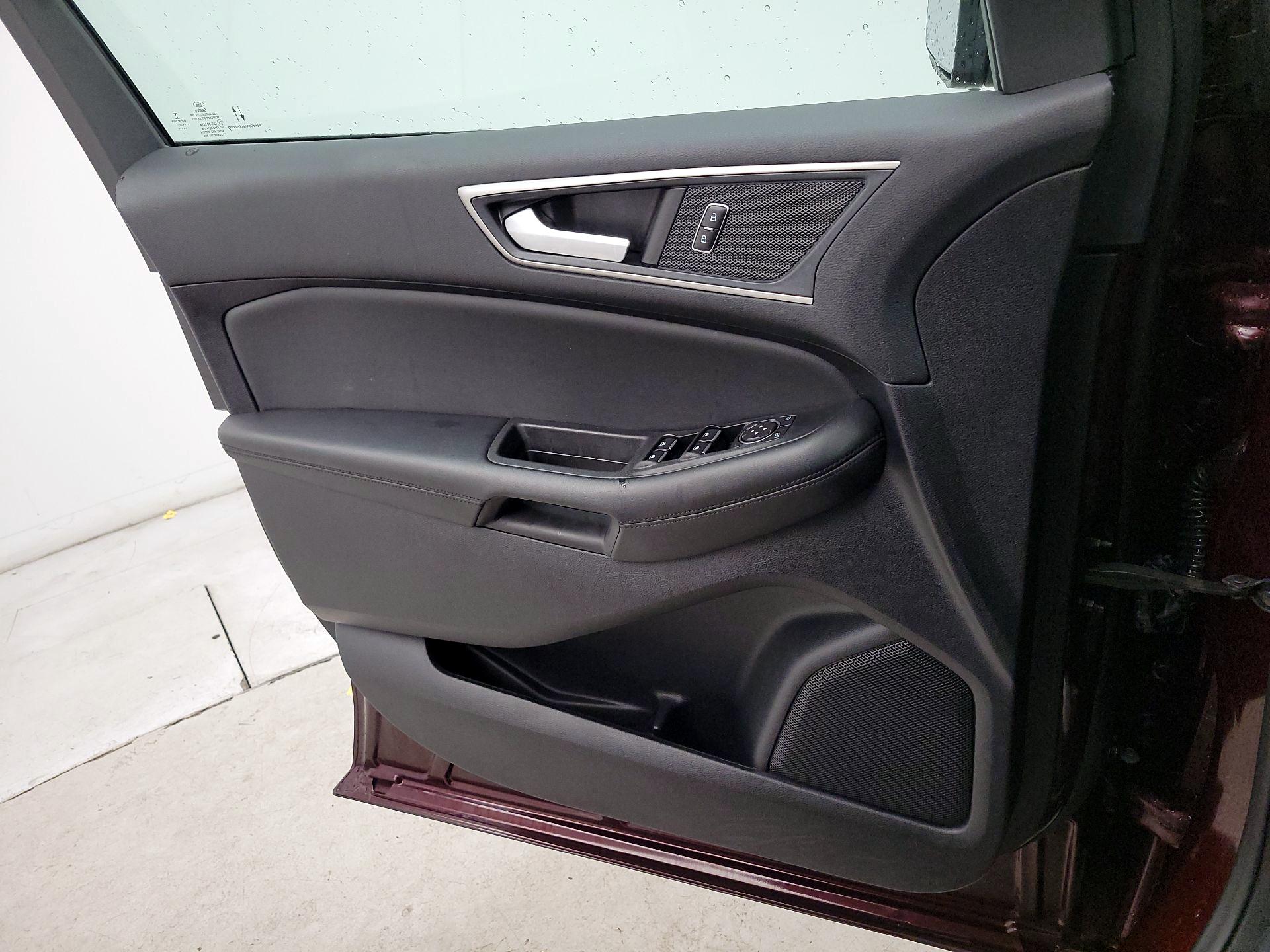 Thumbnail: 2022 Ford Edge - 12