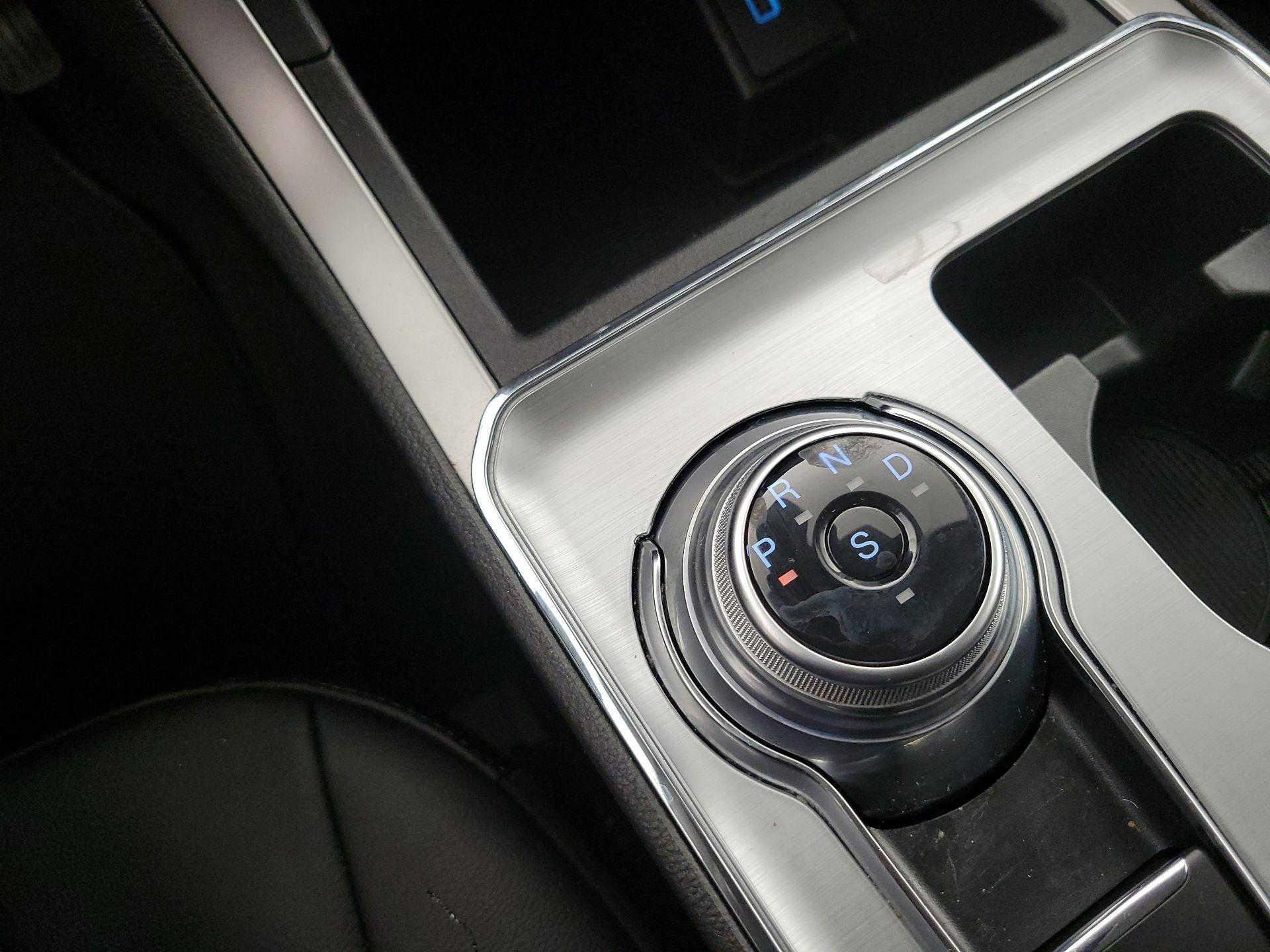 Thumbnail: 2022 Ford Edge - 17