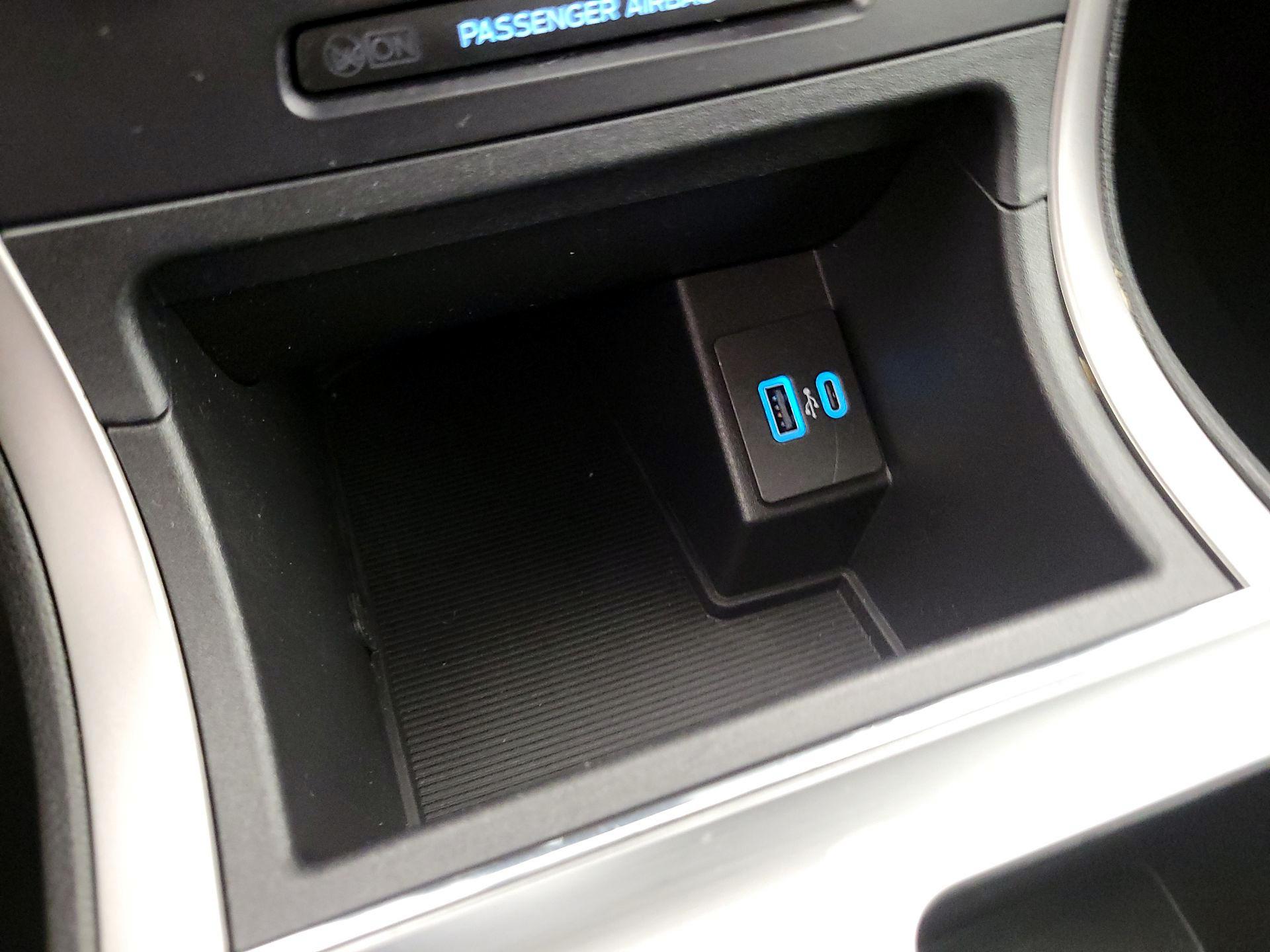 Thumbnail: 2022 Ford Edge - 18