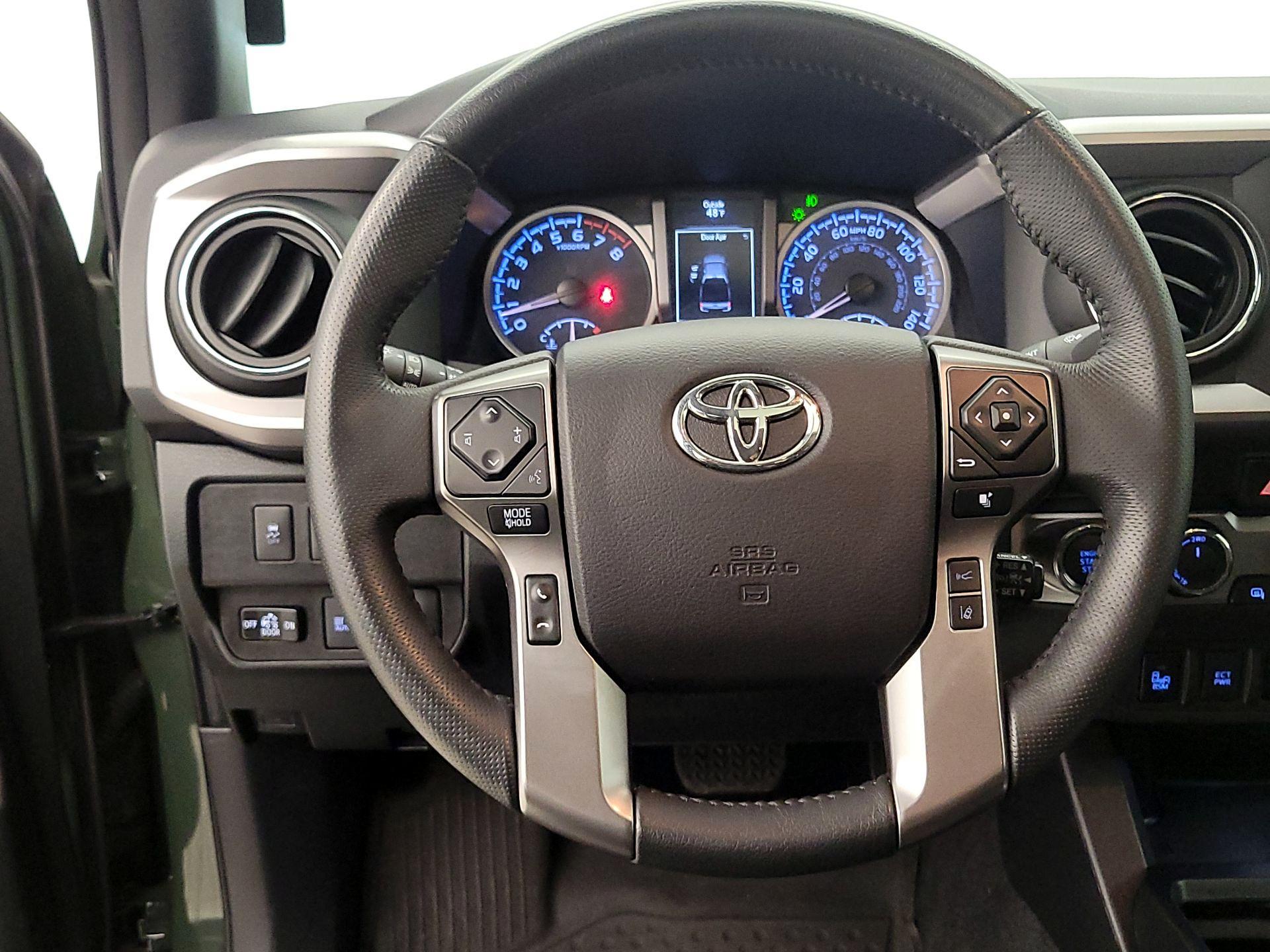 Thumbnail: 2021 Toyota Tacoma - 10