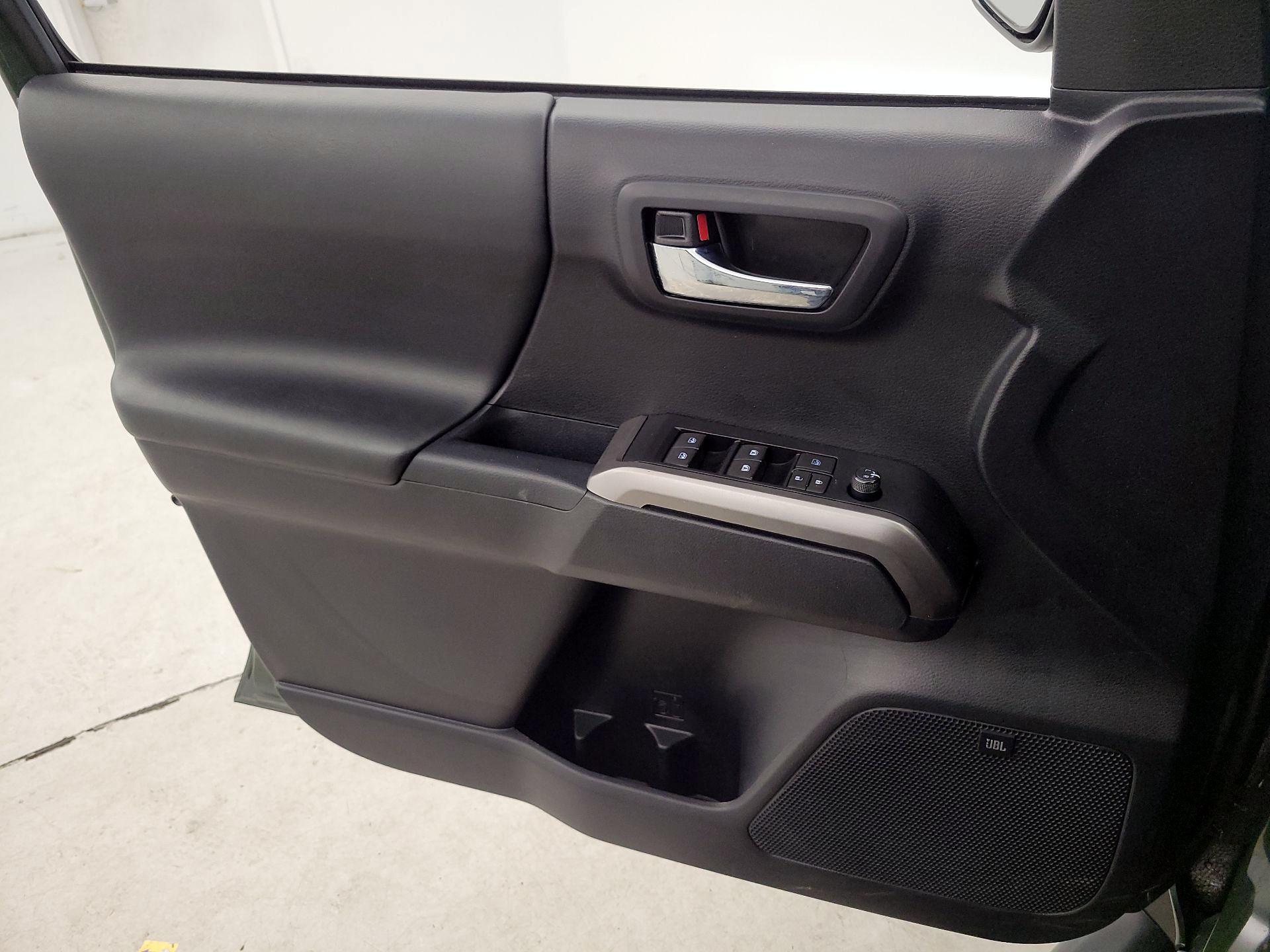 Thumbnail: 2021 Toyota Tacoma - 12