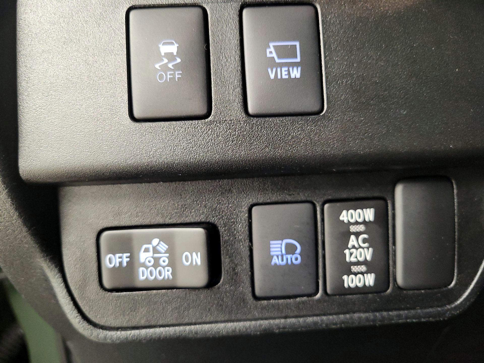 Thumbnail: 2021 Toyota Tacoma - 13