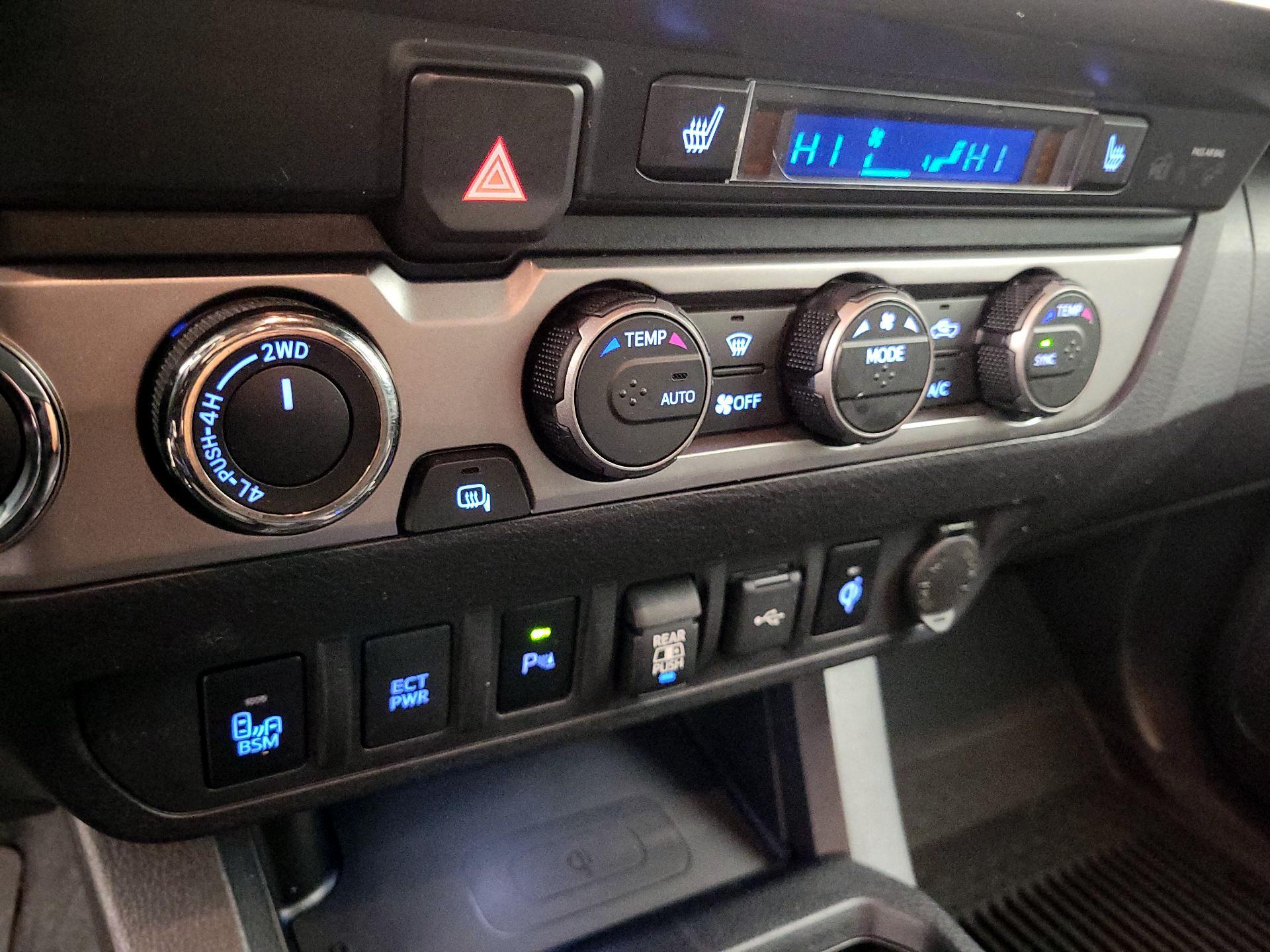 Thumbnail: 2021 Toyota Tacoma - 16