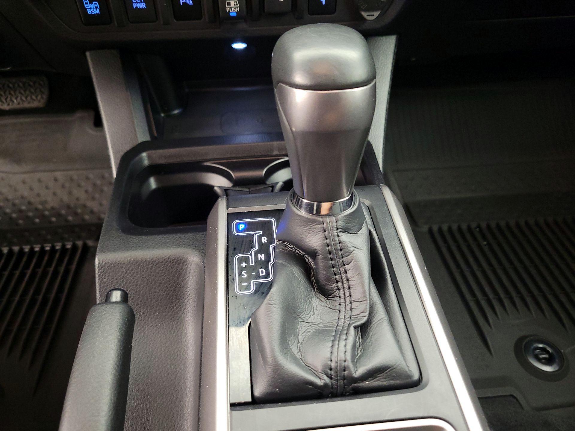 Thumbnail: 2021 Toyota Tacoma - 17