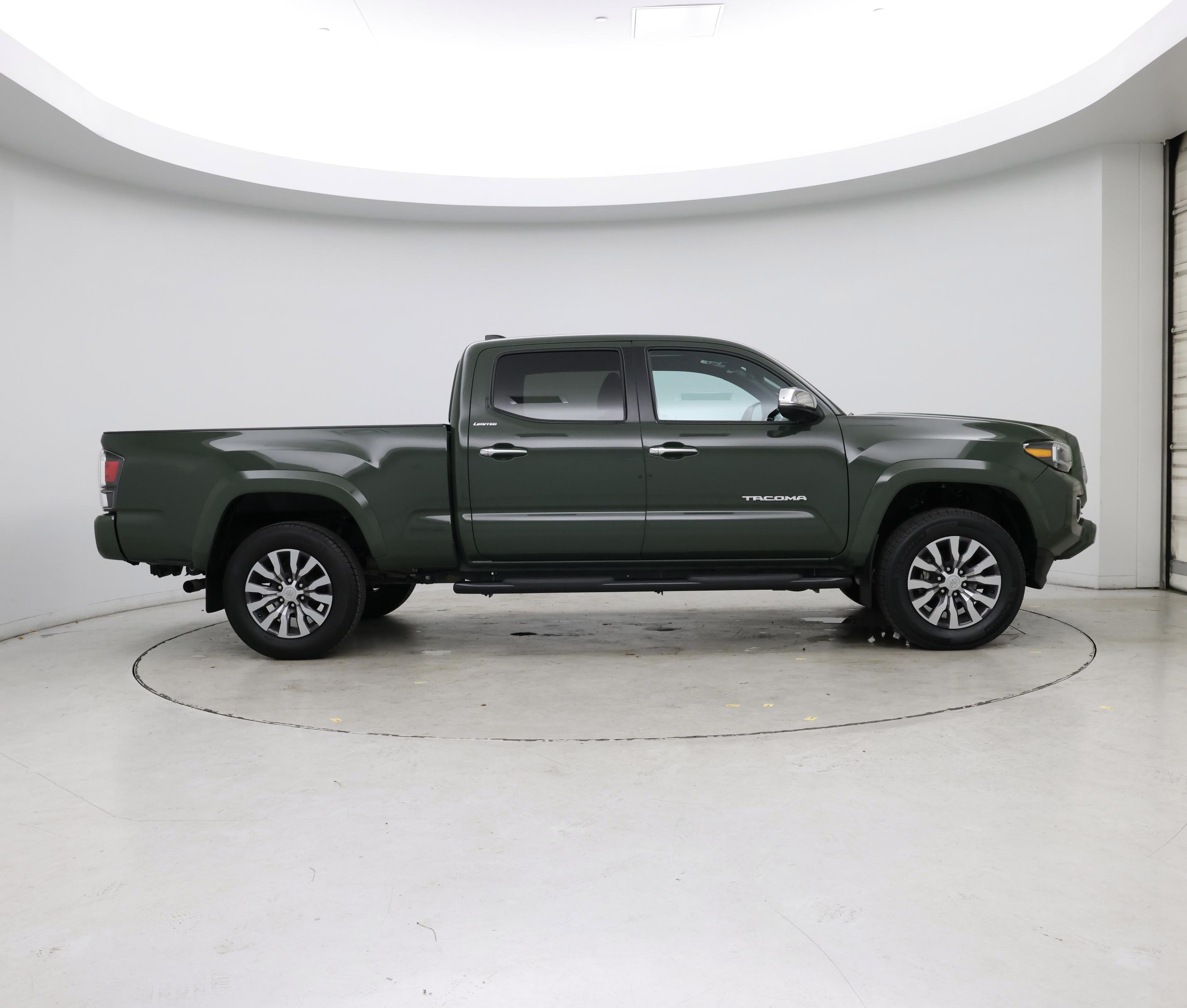 Thumbnail: 2021 Toyota Tacoma - 7