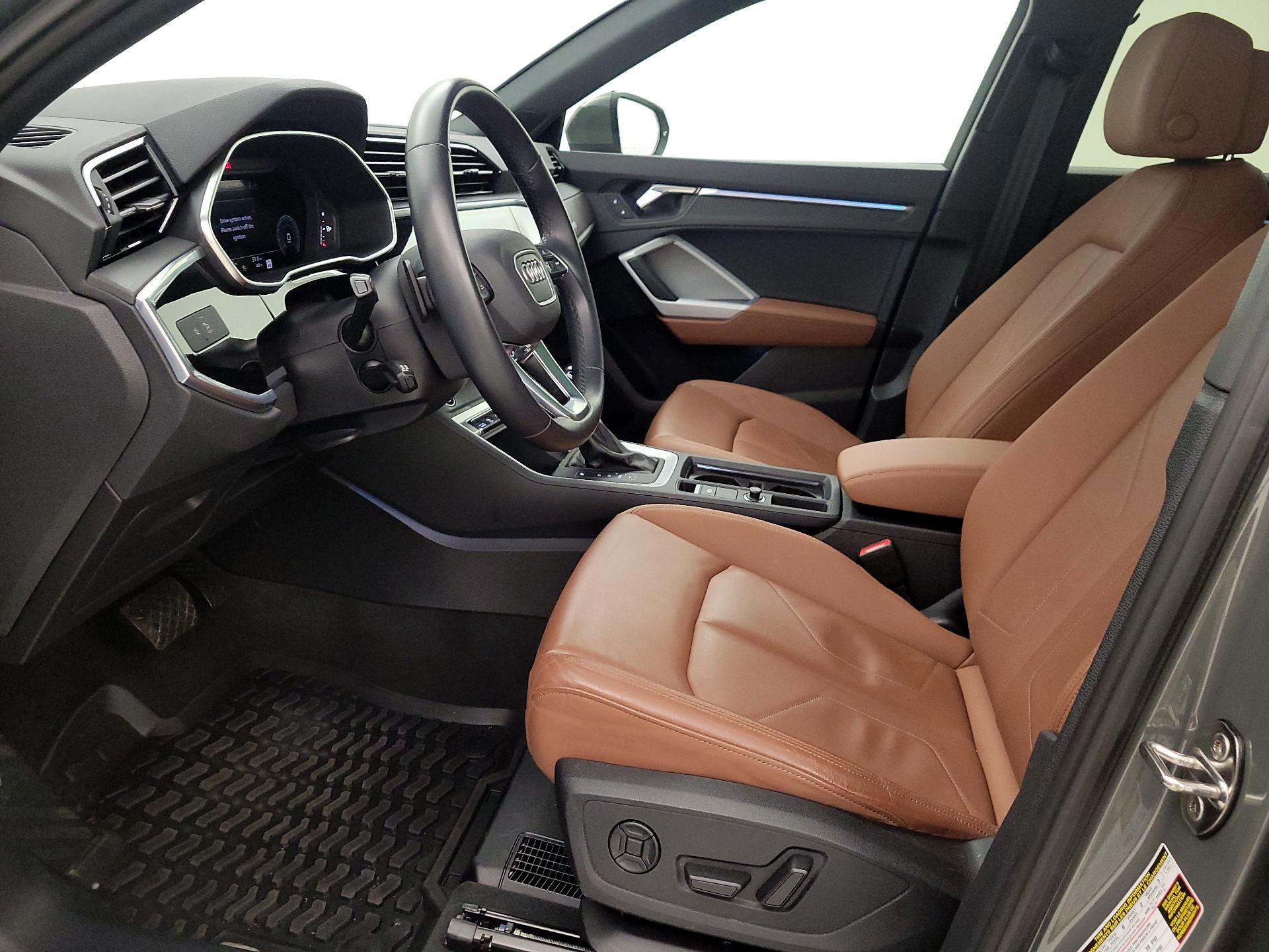 Thumbnail: 2022 Audi Q3 - 11