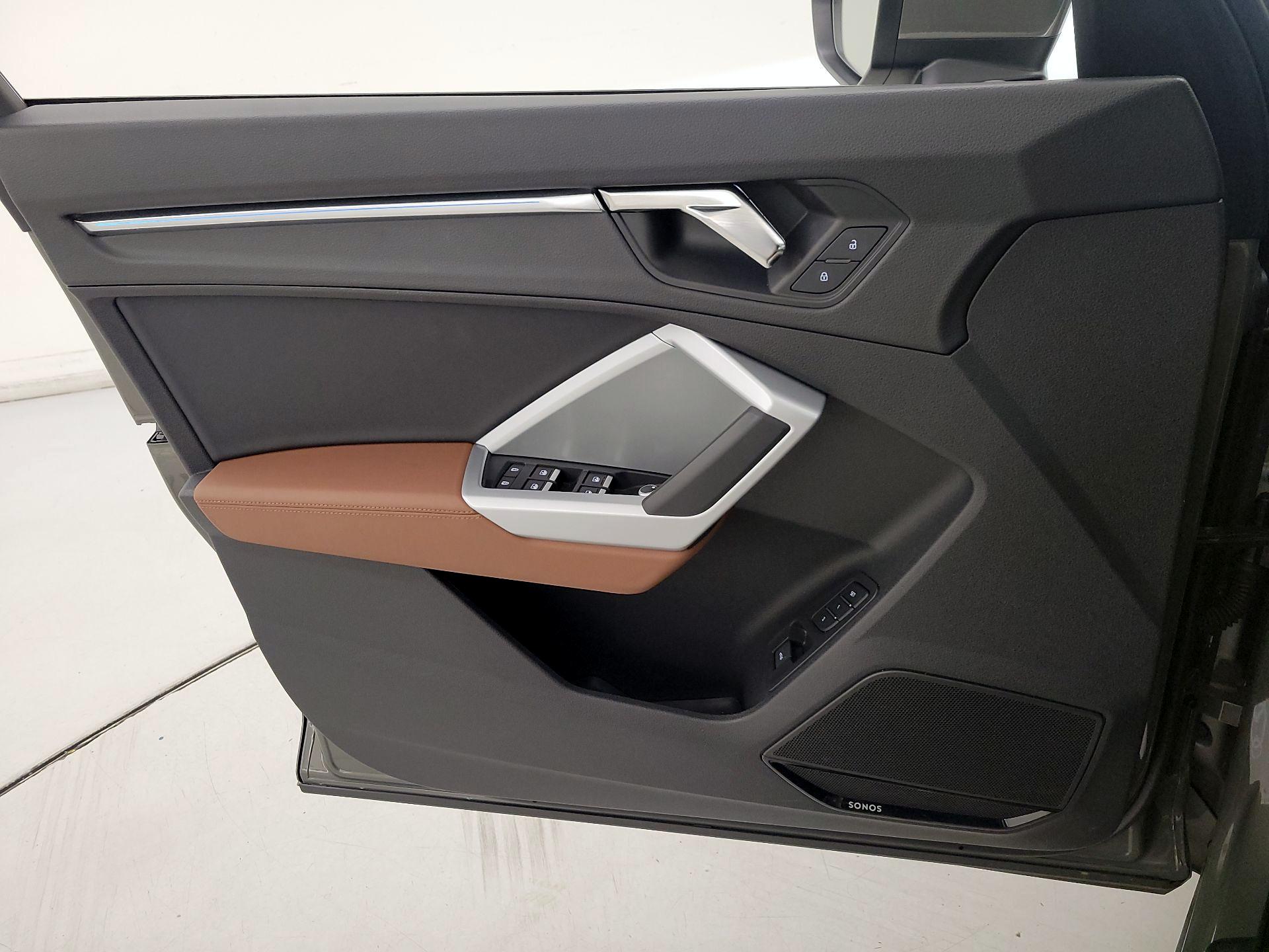 Thumbnail: 2022 Audi Q3 - 12