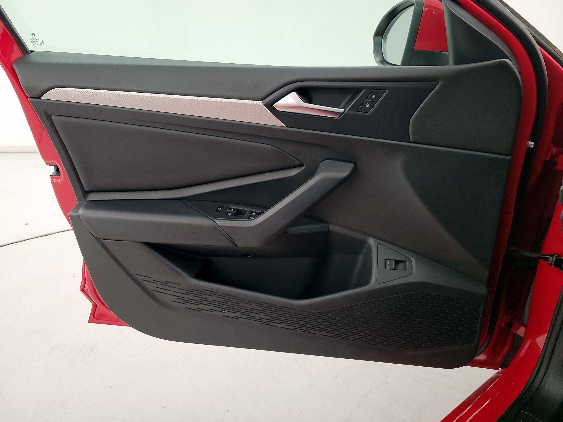 Thumbnail: 2019 Volkswagen Jetta - 12