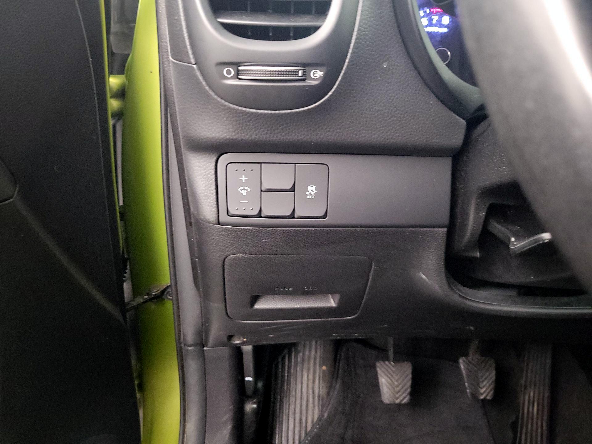 Thumbnail: 2018 Kia Soul - 13