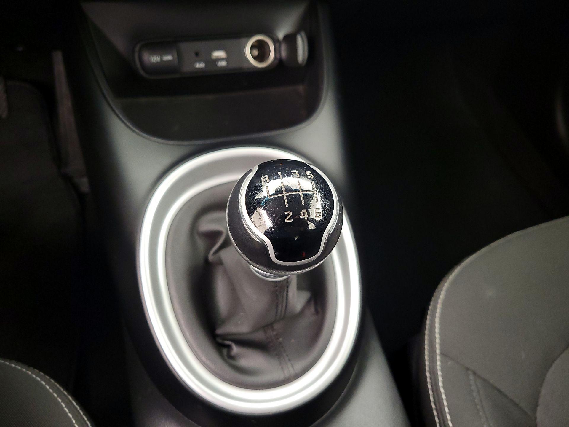 Thumbnail: 2018 Kia Soul - 16