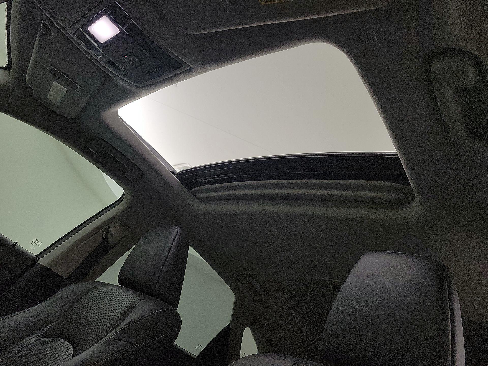 Thumbnail: 2020 Lexus RX - 19