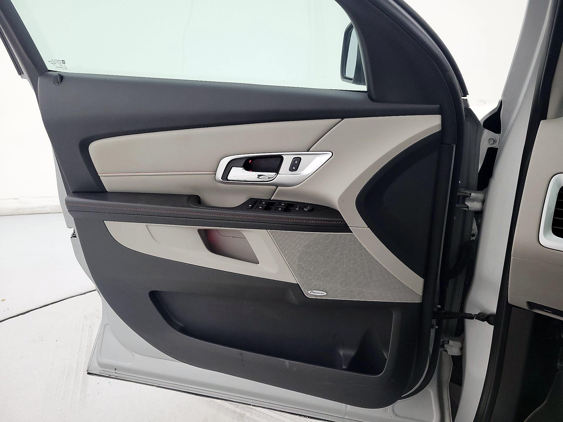 Thumbnail: 2015 GMC Terrain - 12