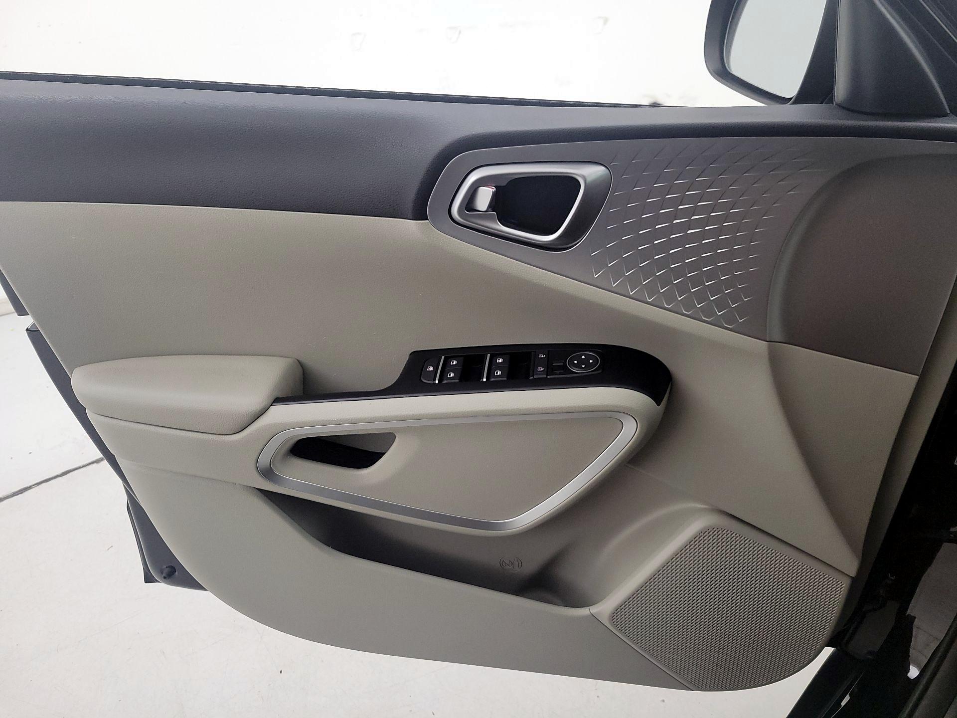 Thumbnail: 2021 Kia Soul - 12