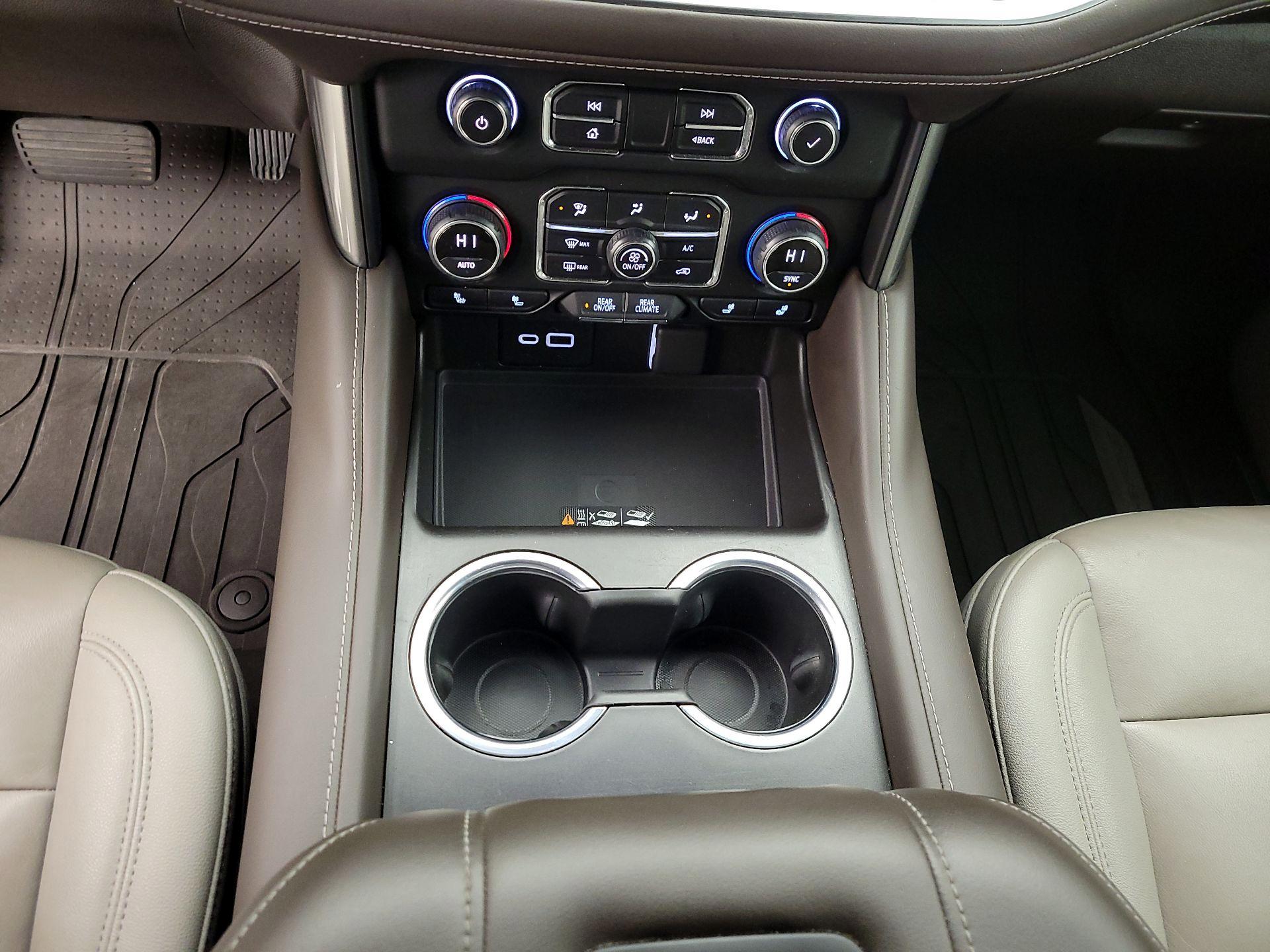 Thumbnail: 2022 Chevrolet Suburban - 18