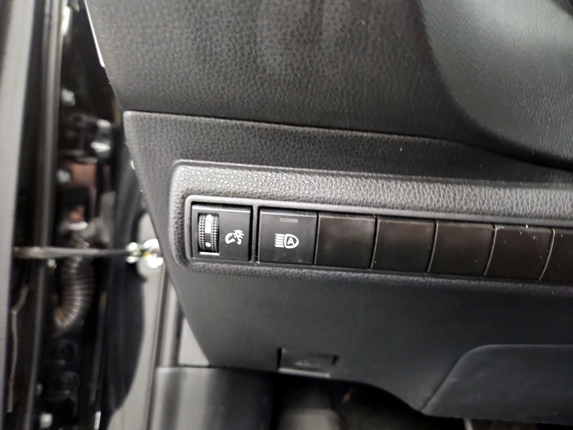 Thumbnail: 2023 Toyota Corolla - 11