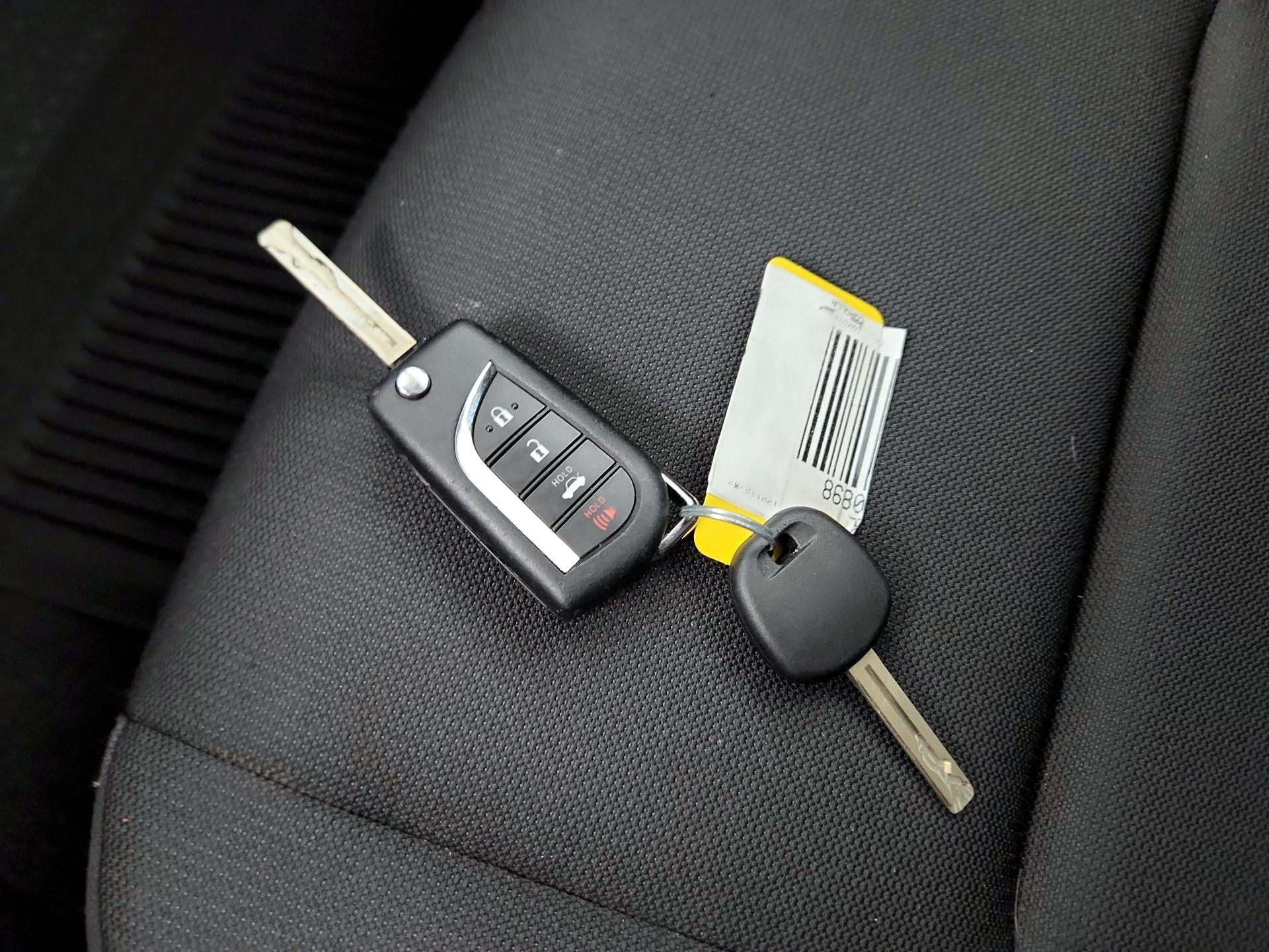 Thumbnail: 2023 Toyota Corolla - 20