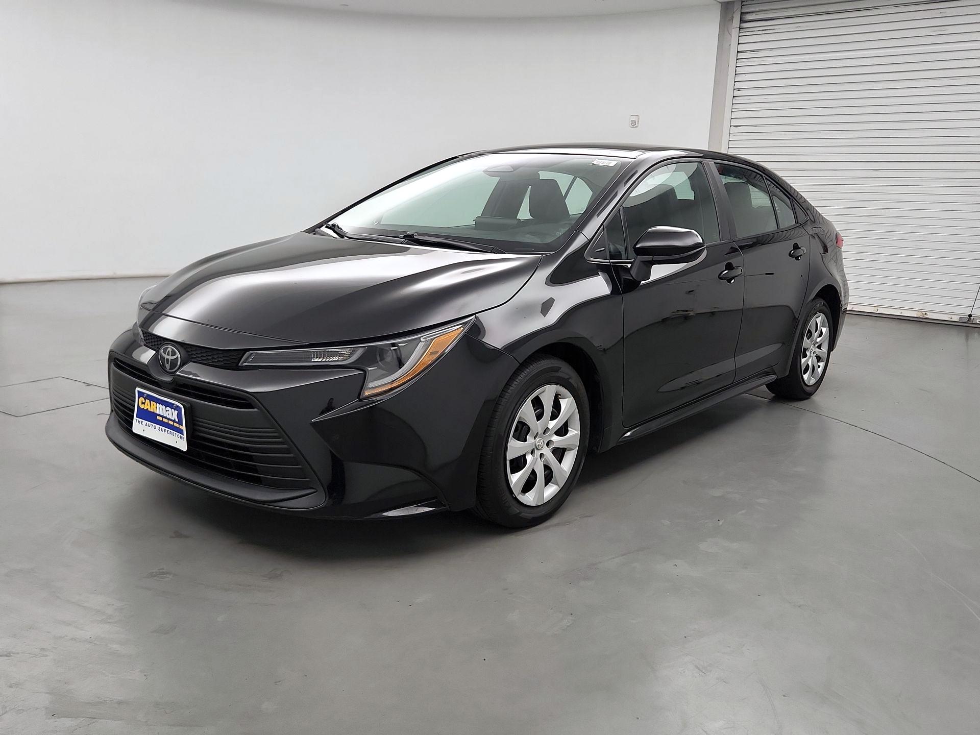 Thumbnail: 2023 Toyota Corolla - 3