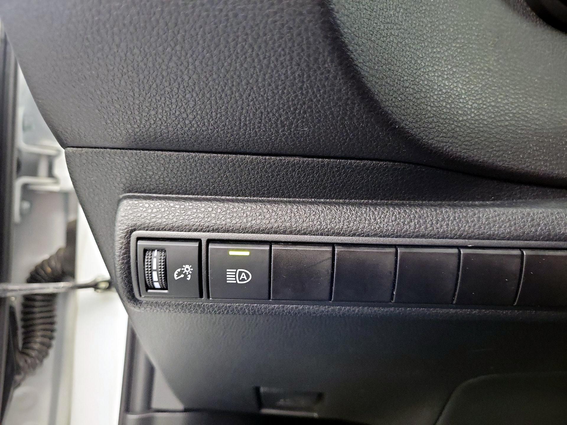 Thumbnail: 2024 Toyota Corolla - 11