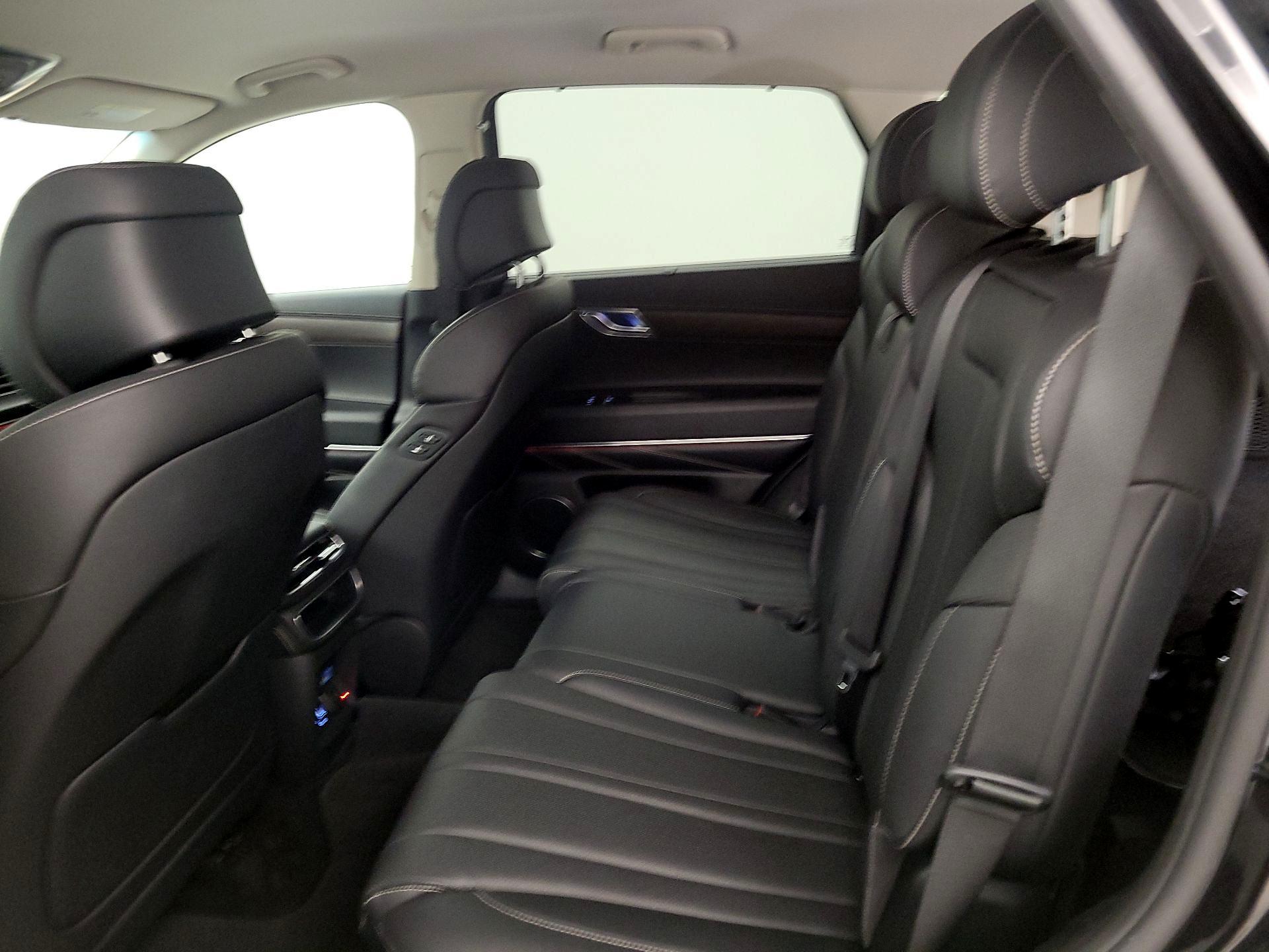 Thumbnail: 2024 Genesis GV80 - 19