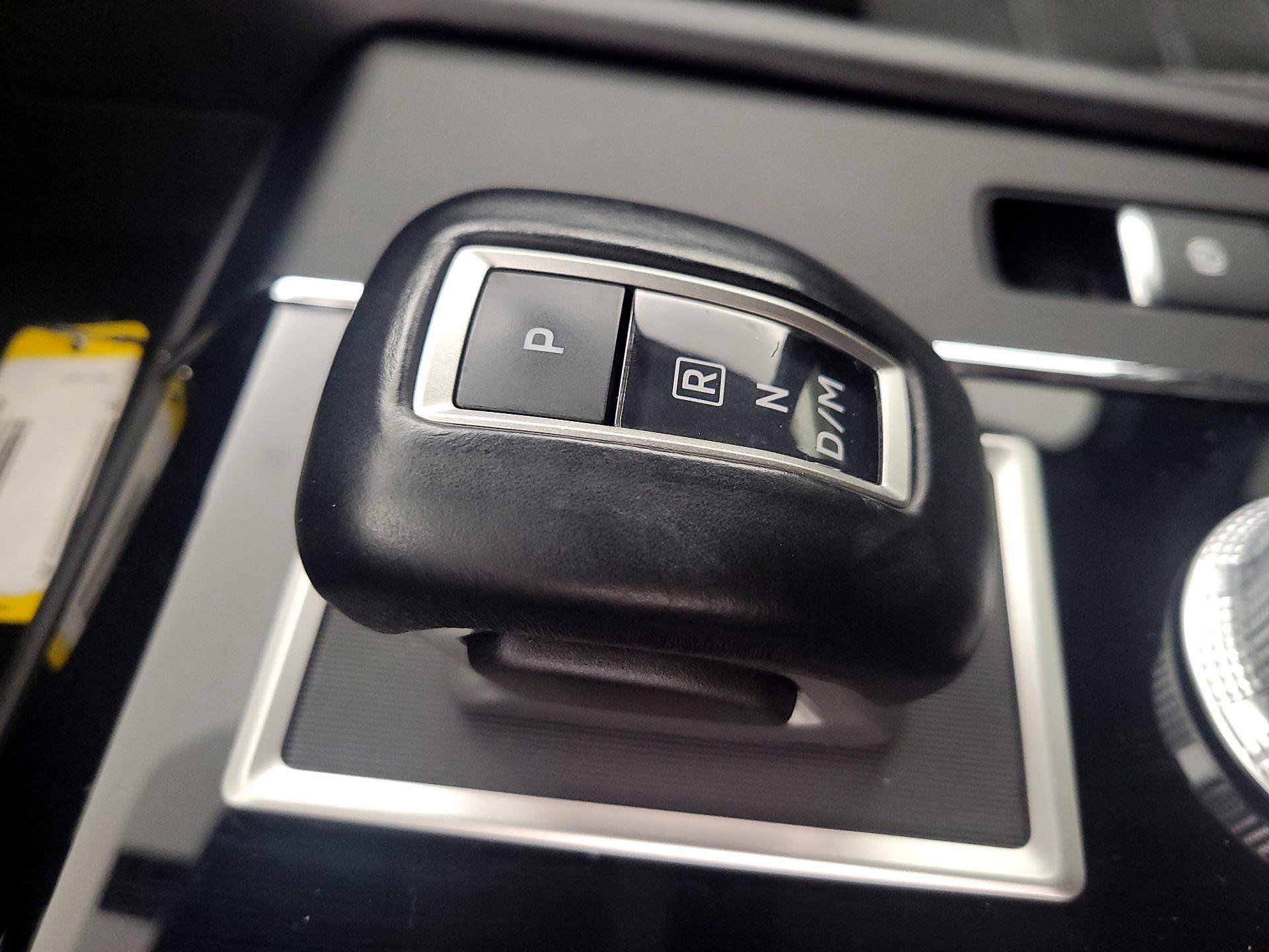 Thumbnail: 2024 Mitsubishi Outlander - 18