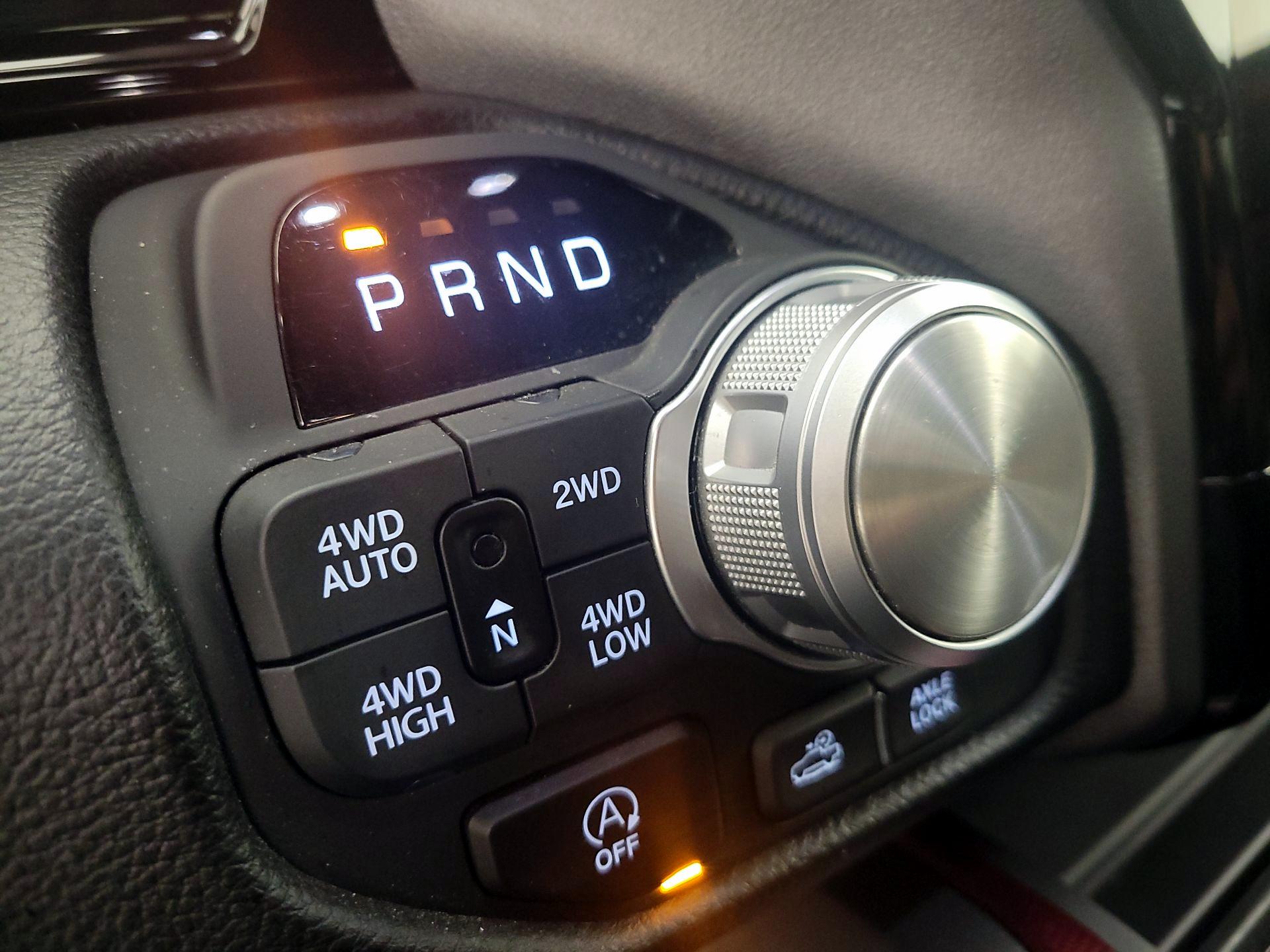 Thumbnail: 2025 RAM 1500 - 18