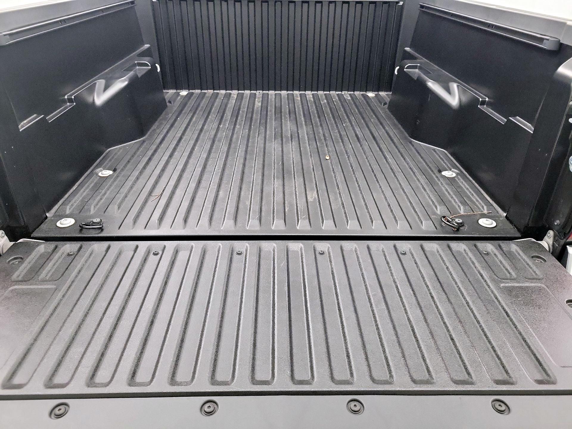 Thumbnail: 2024 Toyota Tacoma - 18