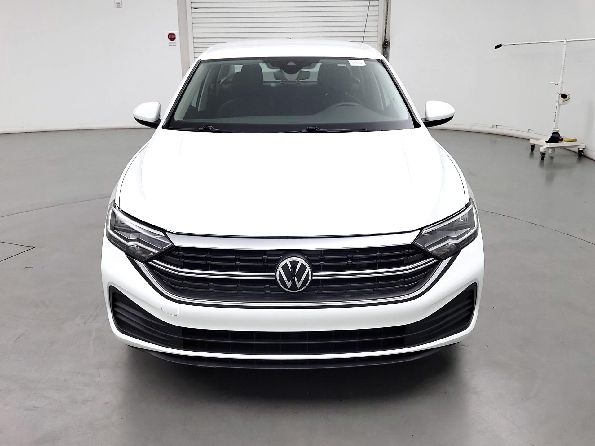 Thumbnail: 2024 Volkswagen Jetta - 2