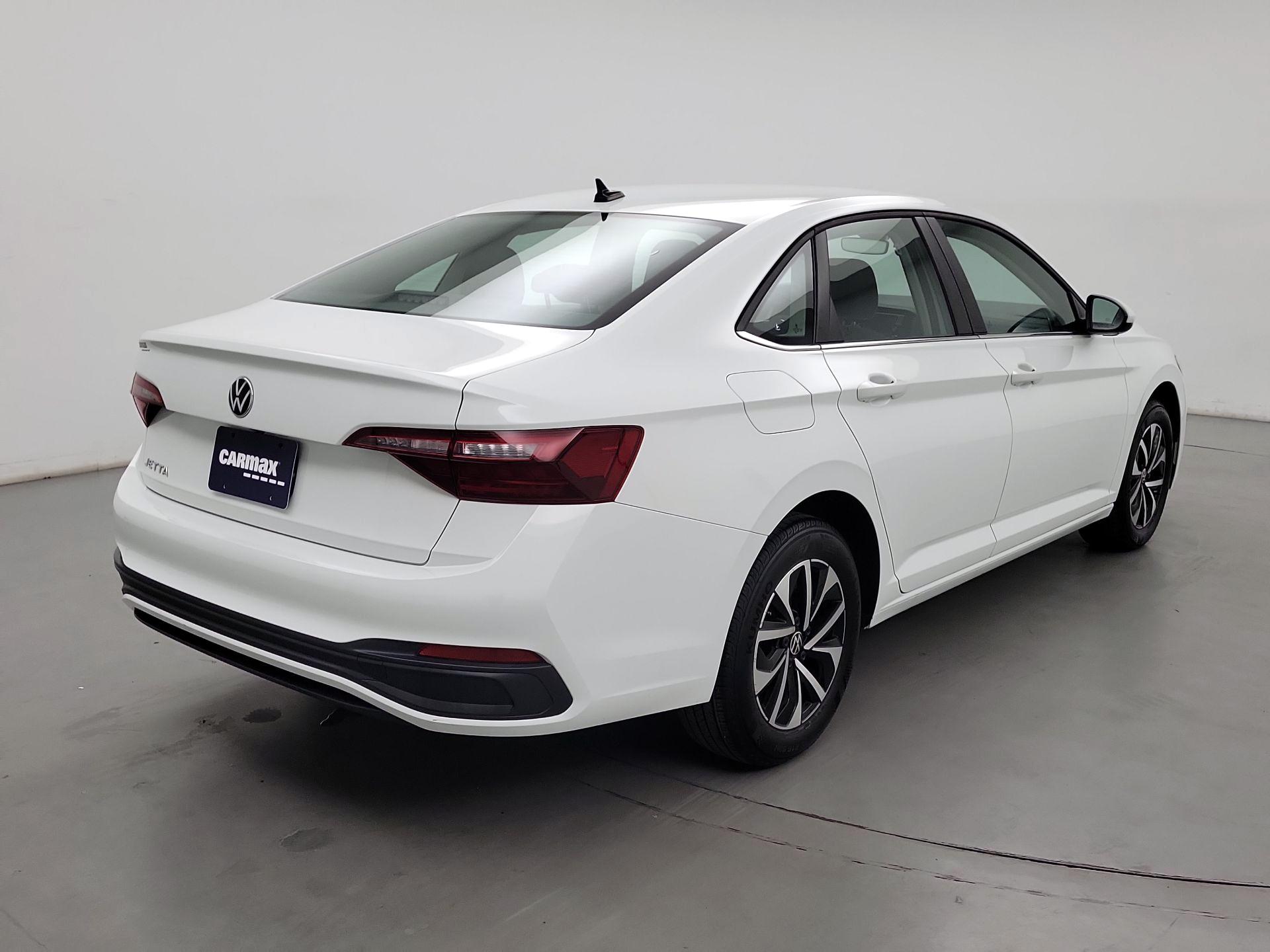 Thumbnail: 2024 Volkswagen Jetta - 5