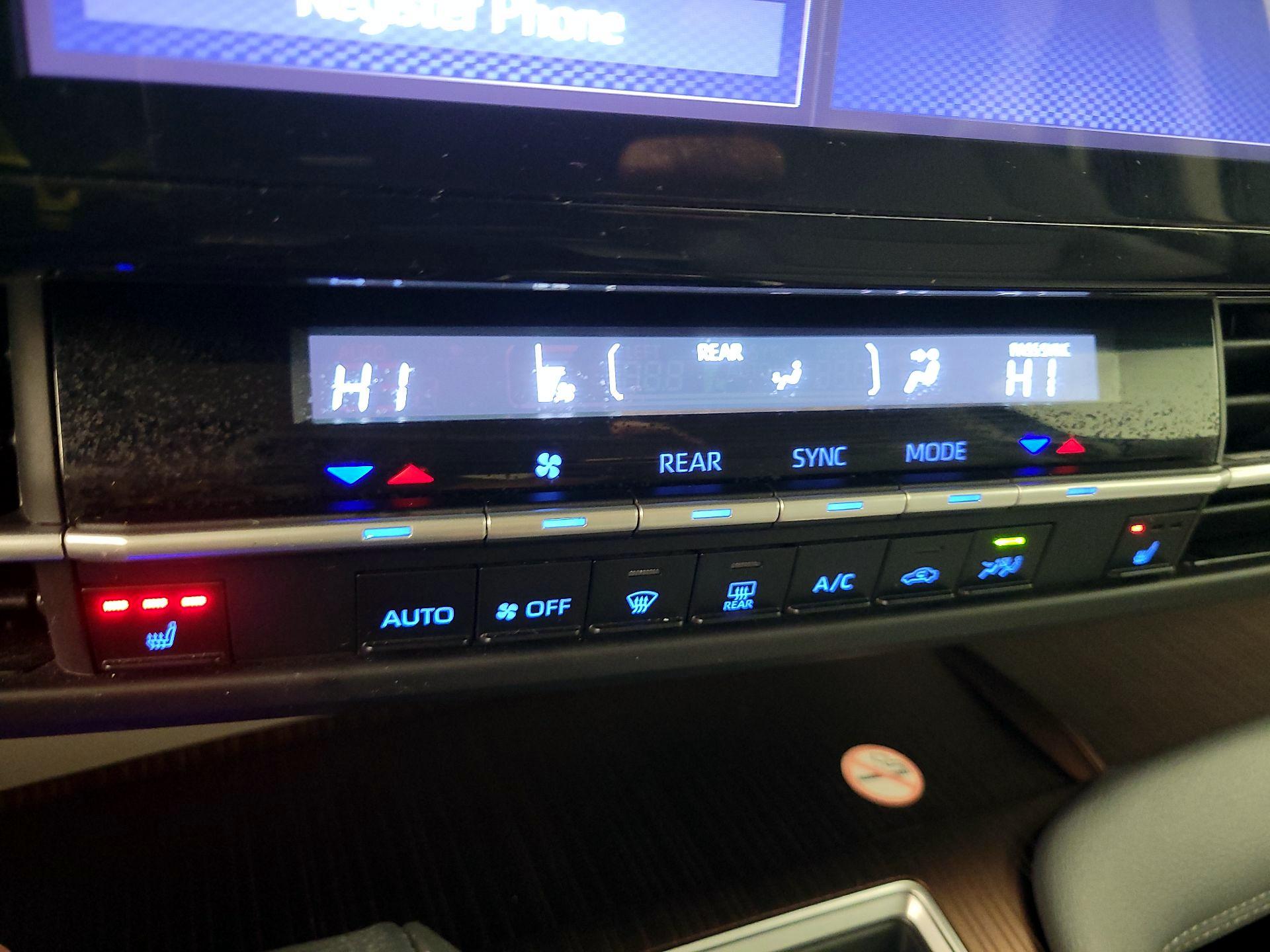 Thumbnail: 2024 Toyota Sienna - 16