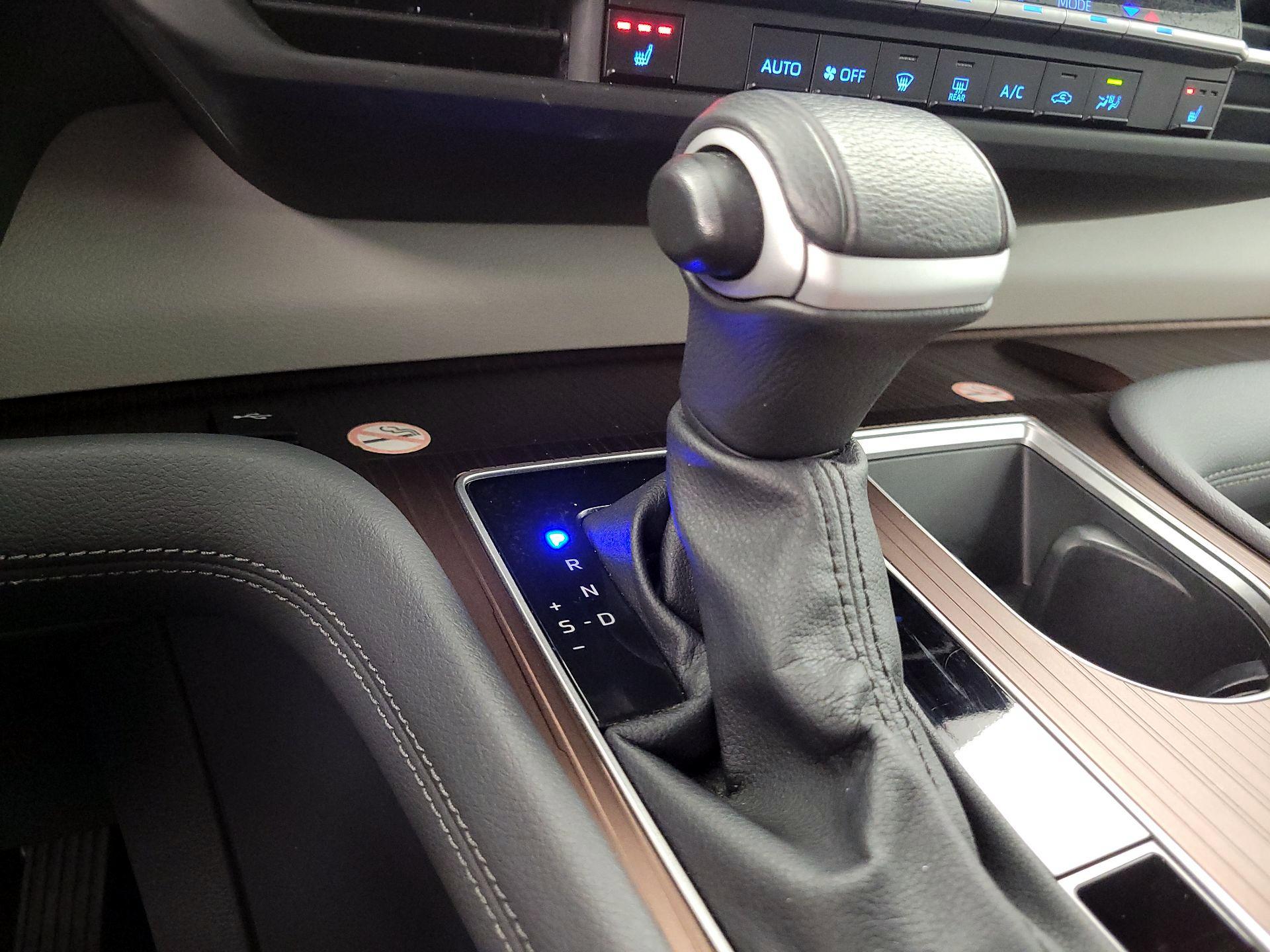 Thumbnail: 2024 Toyota Sienna - 18