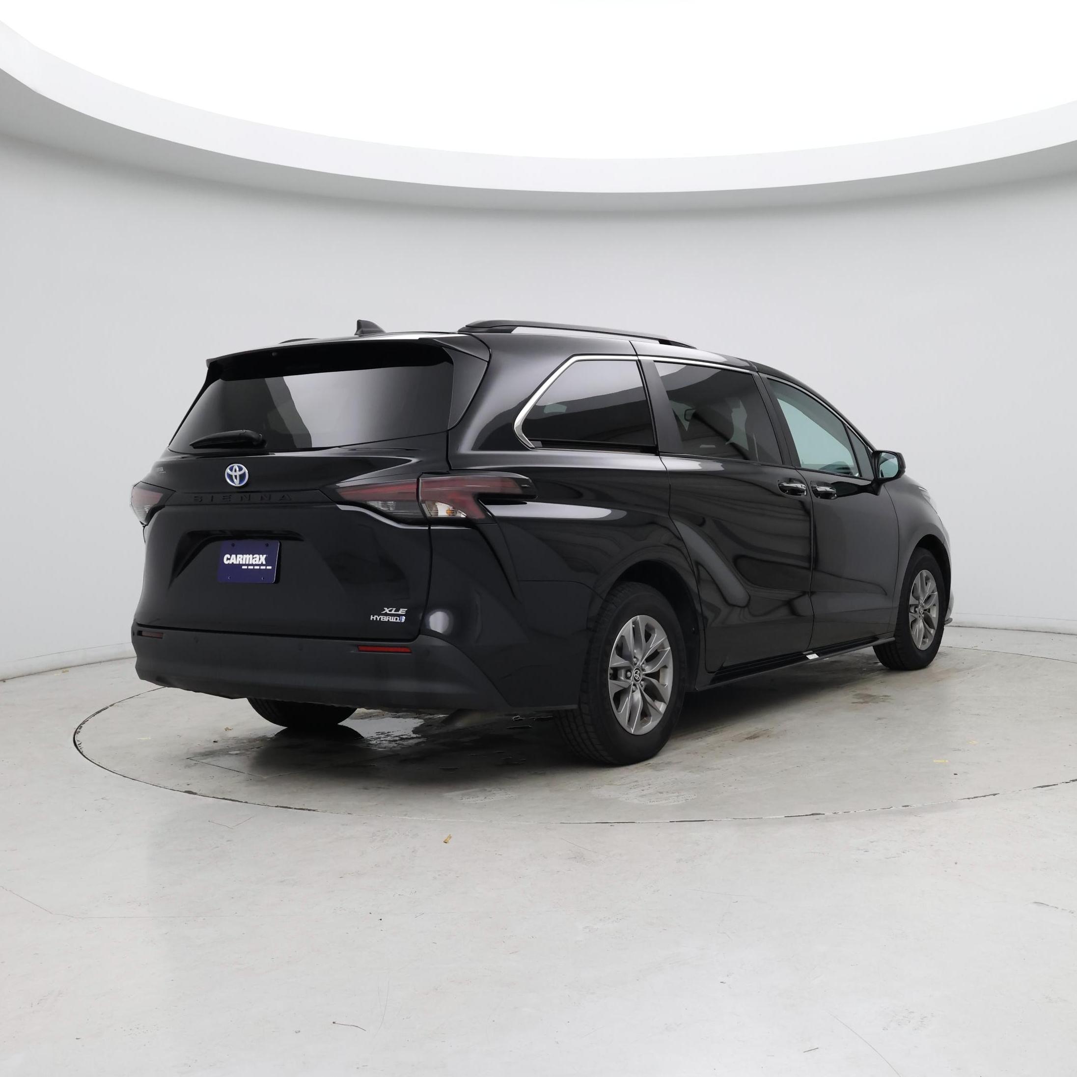 Thumbnail: 2024 Toyota Sienna - 8