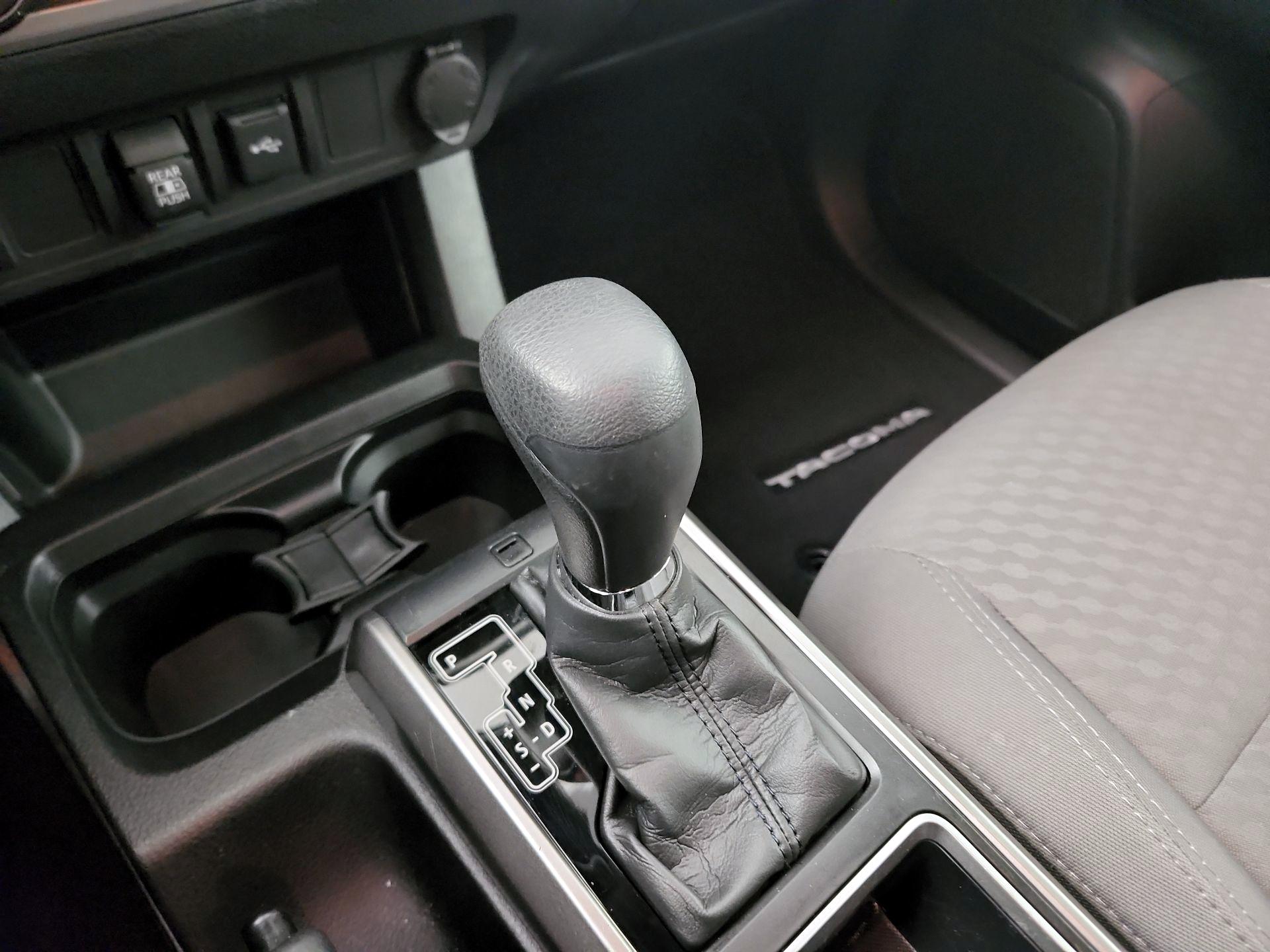 Thumbnail: 2022 Toyota Tacoma - 15