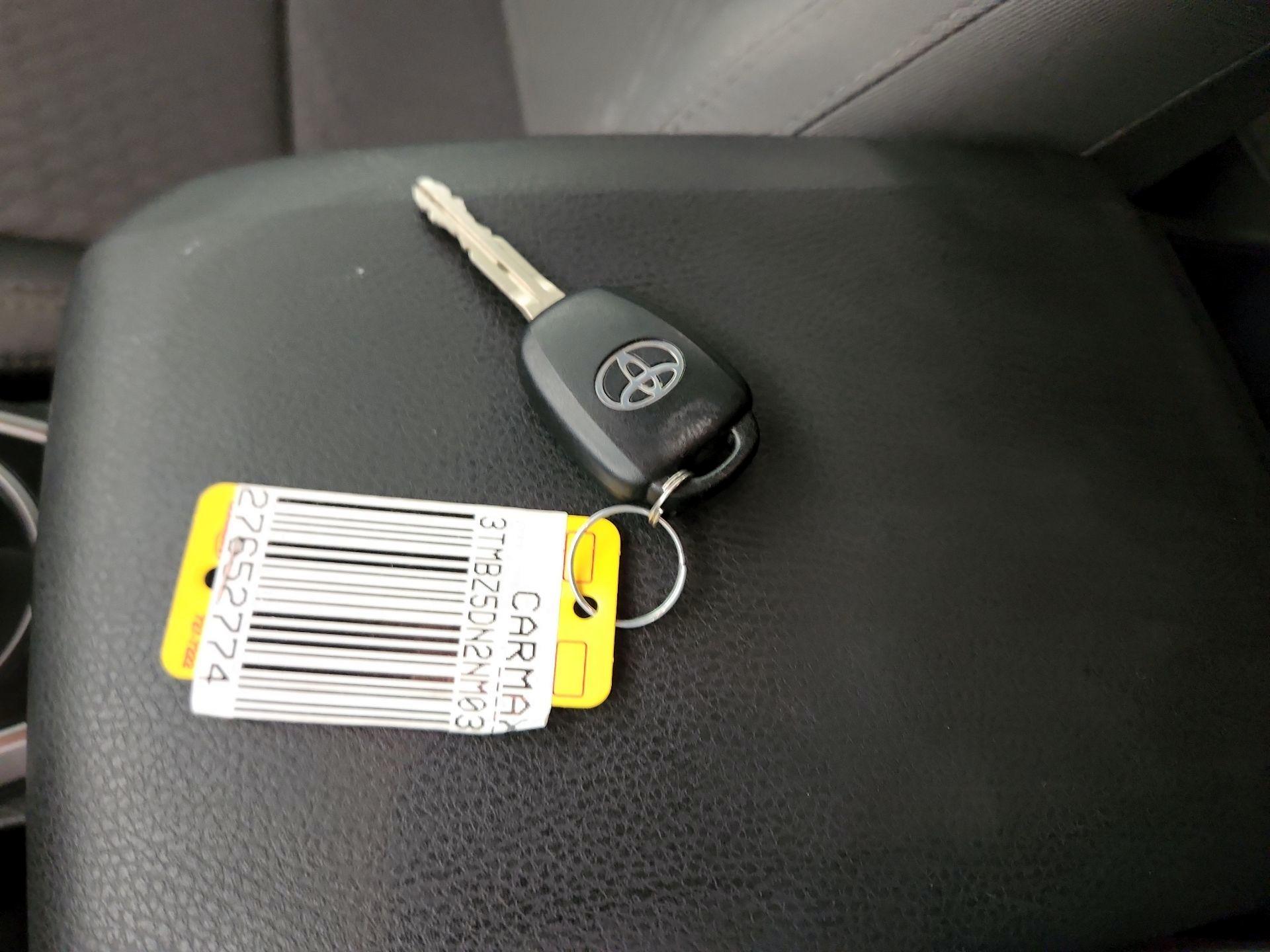 Thumbnail: 2022 Toyota Tacoma - 20