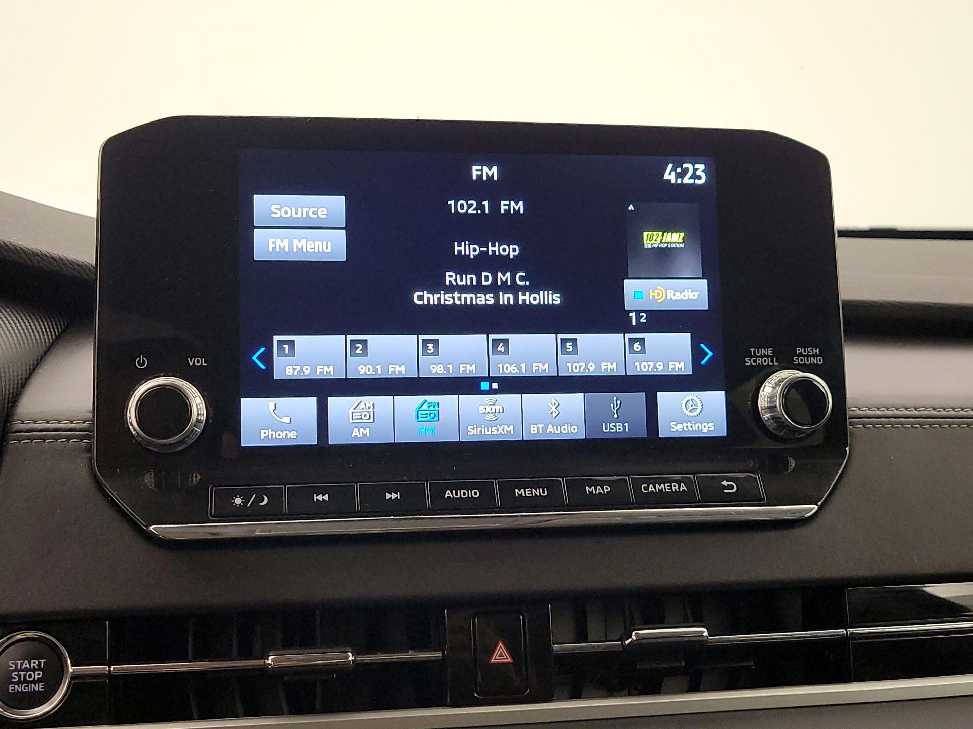 Thumbnail: 2024 Mitsubishi Outlander - 16