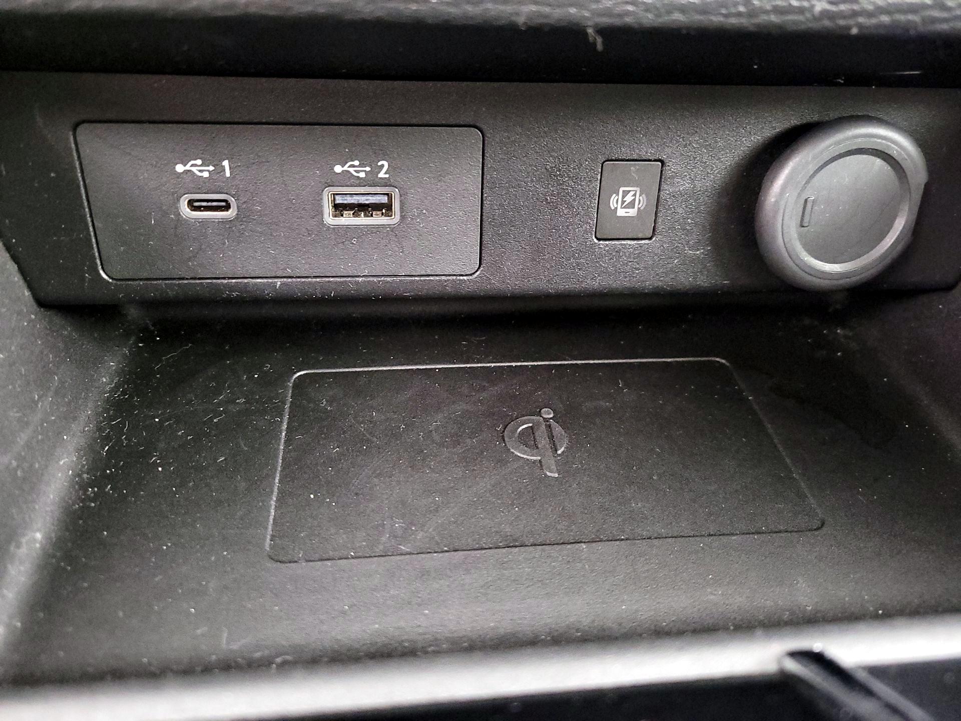 Thumbnail: 2024 Mitsubishi Outlander - 19