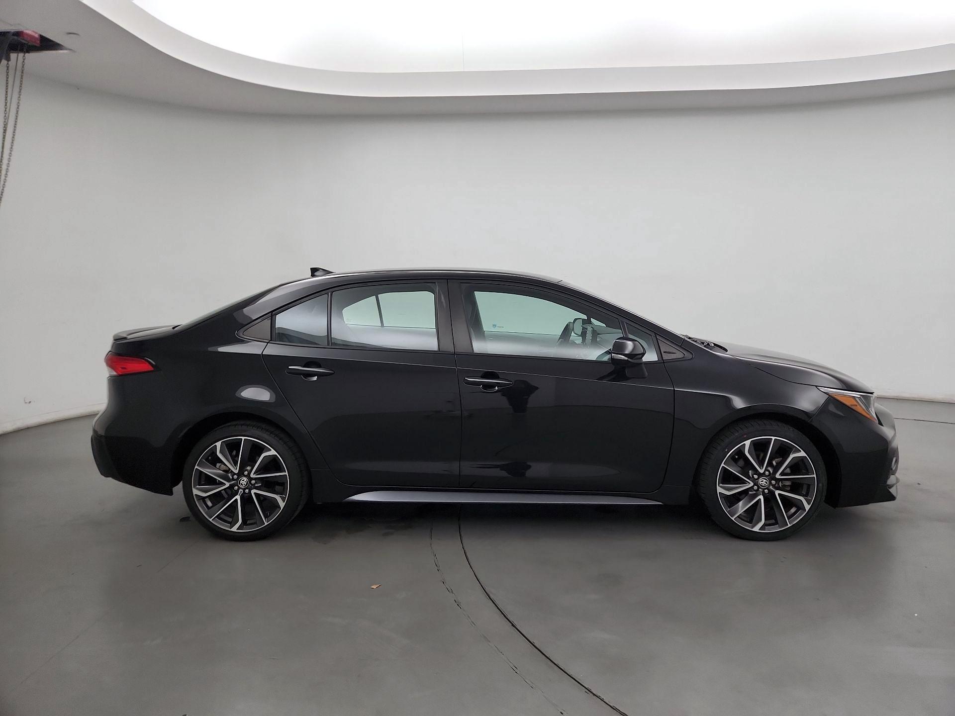 Thumbnail: 2022 Toyota Corolla - 4