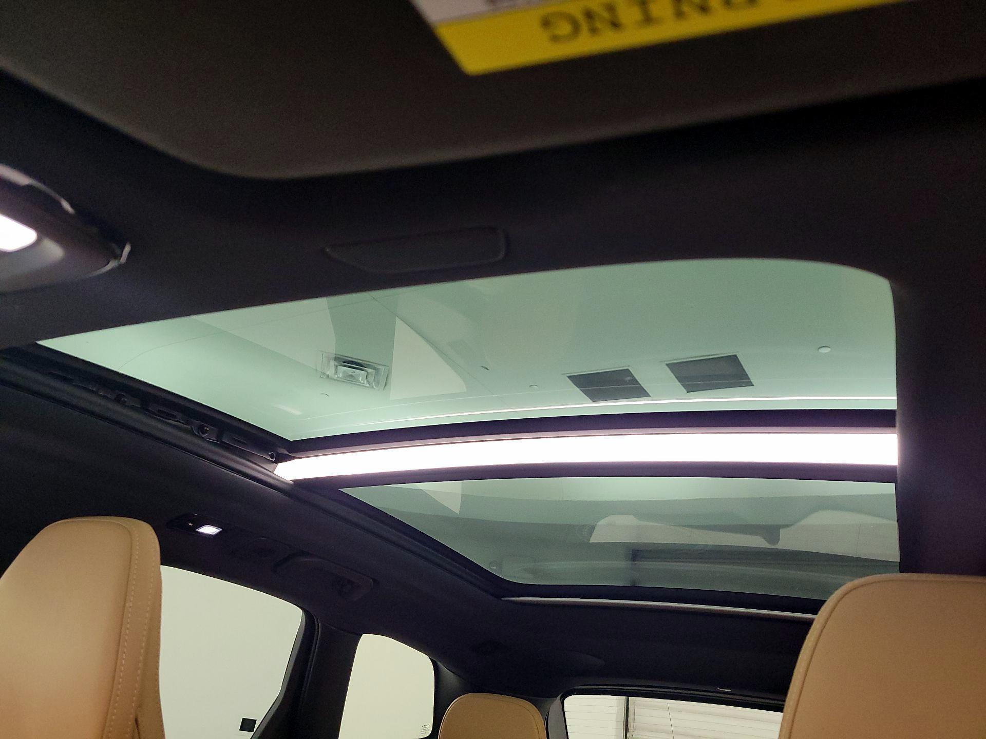 Thumbnail: 2023 Volvo XC60 - 19