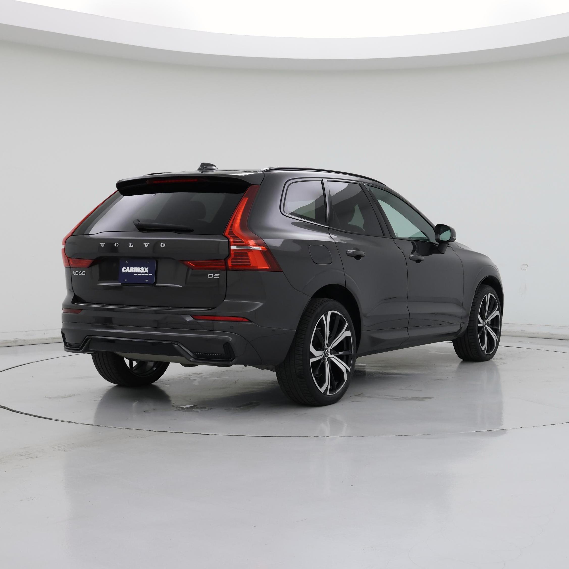 Thumbnail: 2023 Volvo XC60 - 8