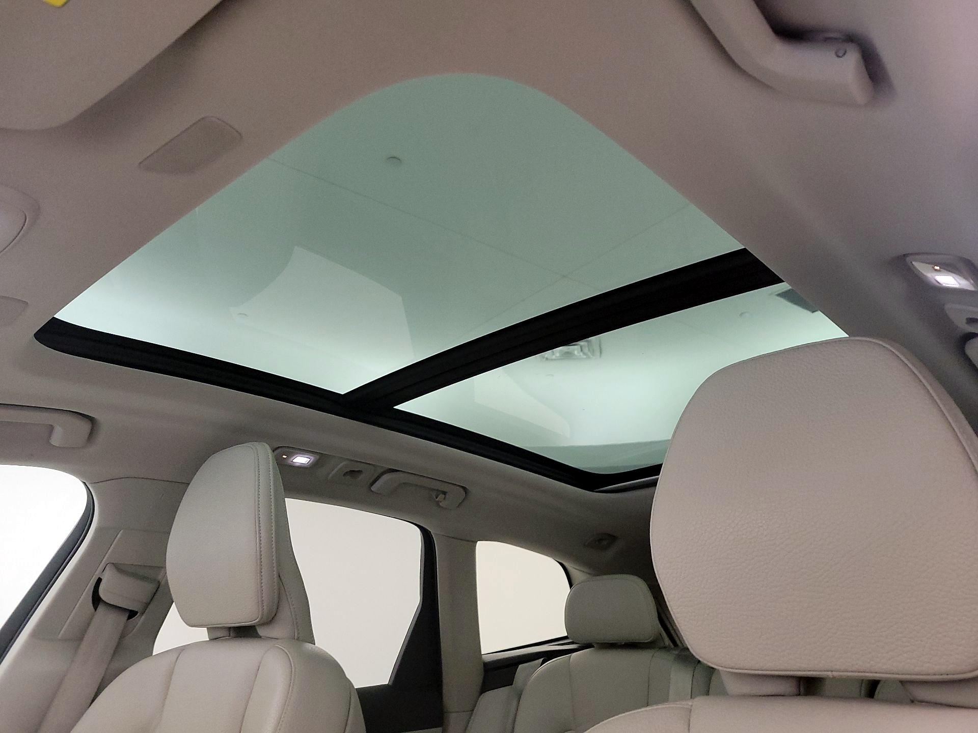 Thumbnail: 2023 Volvo XC60 - 19