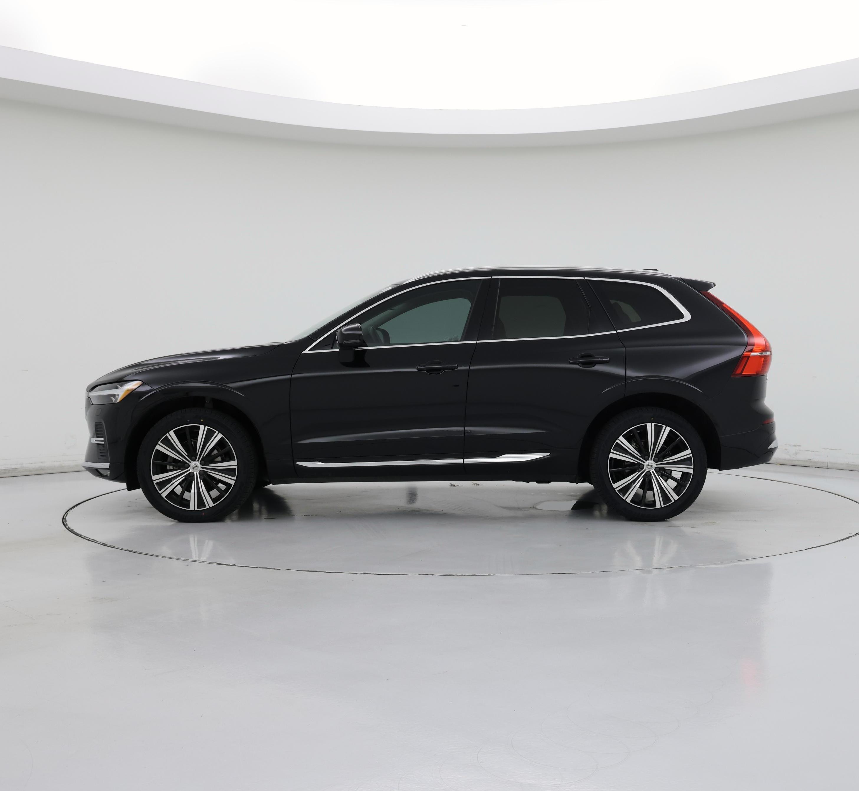 Thumbnail: 2023 Volvo XC60 - 3