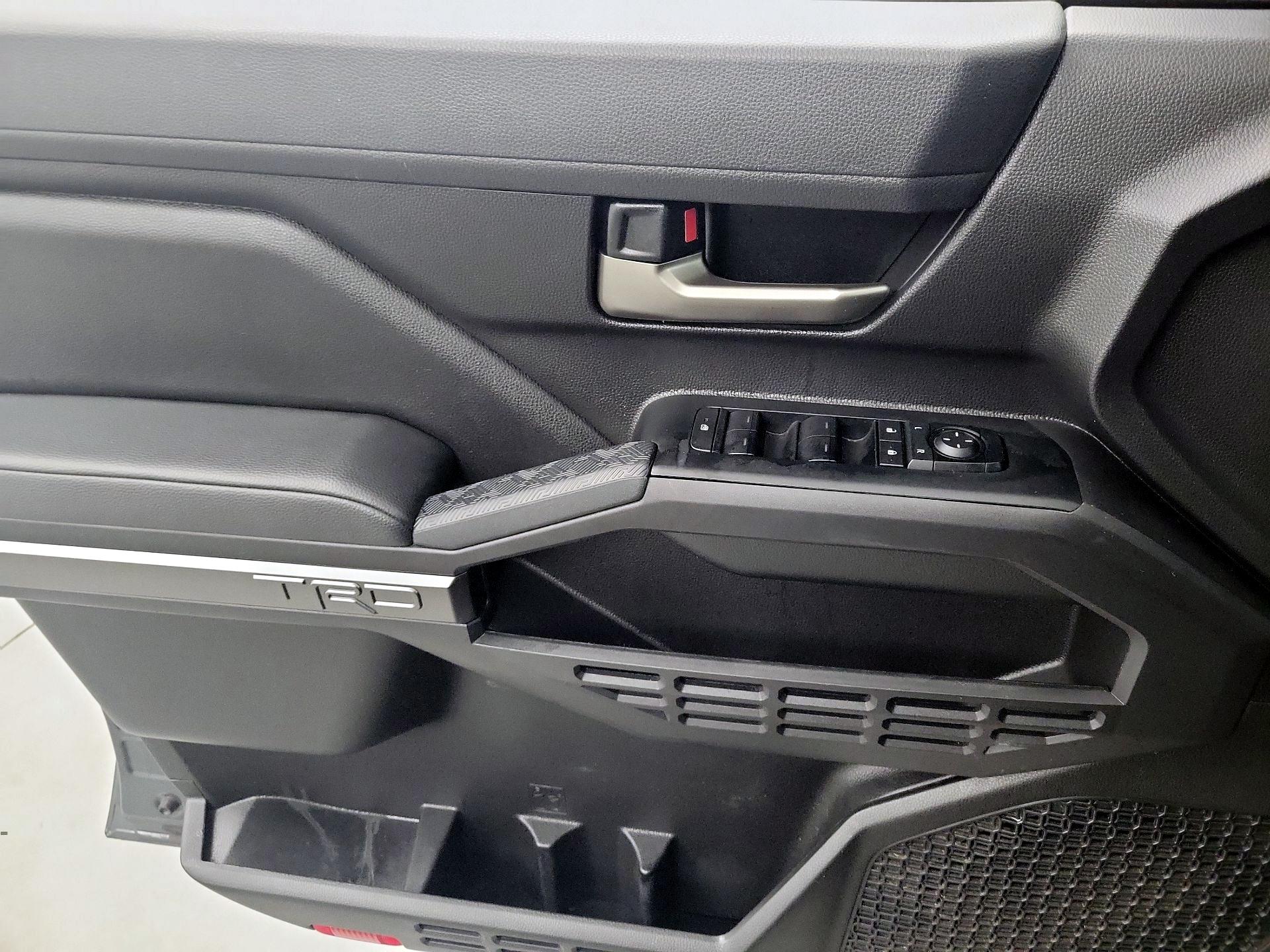 Thumbnail: 2024 Toyota Tacoma - 10