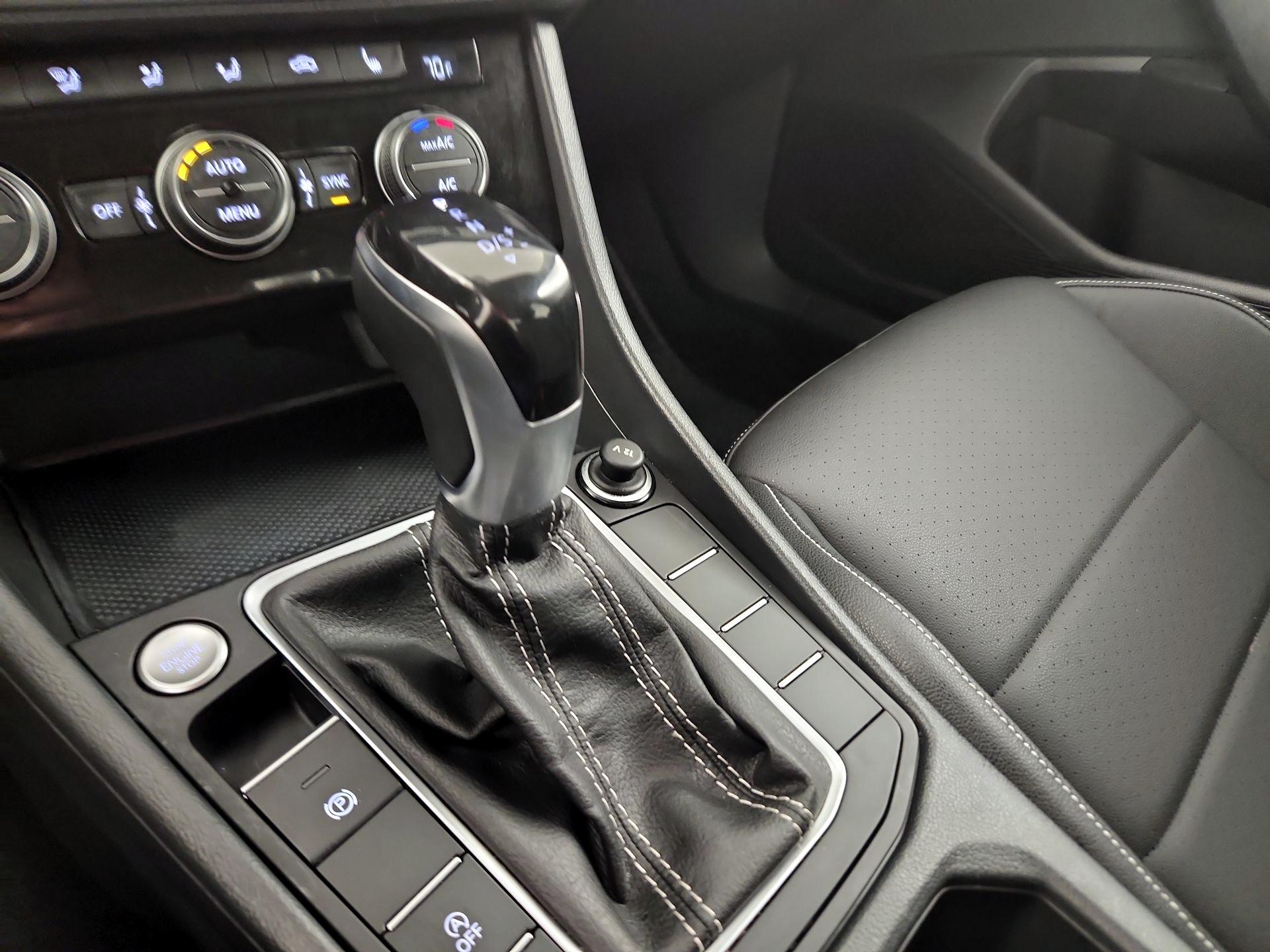 Thumbnail: 2024 Volkswagen Jetta - 15