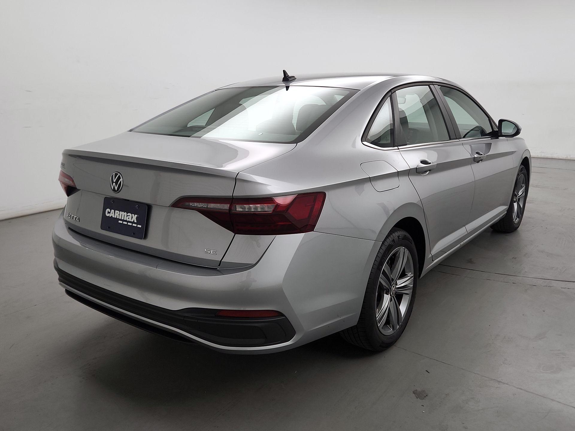 Thumbnail: 2024 Volkswagen Jetta - 5