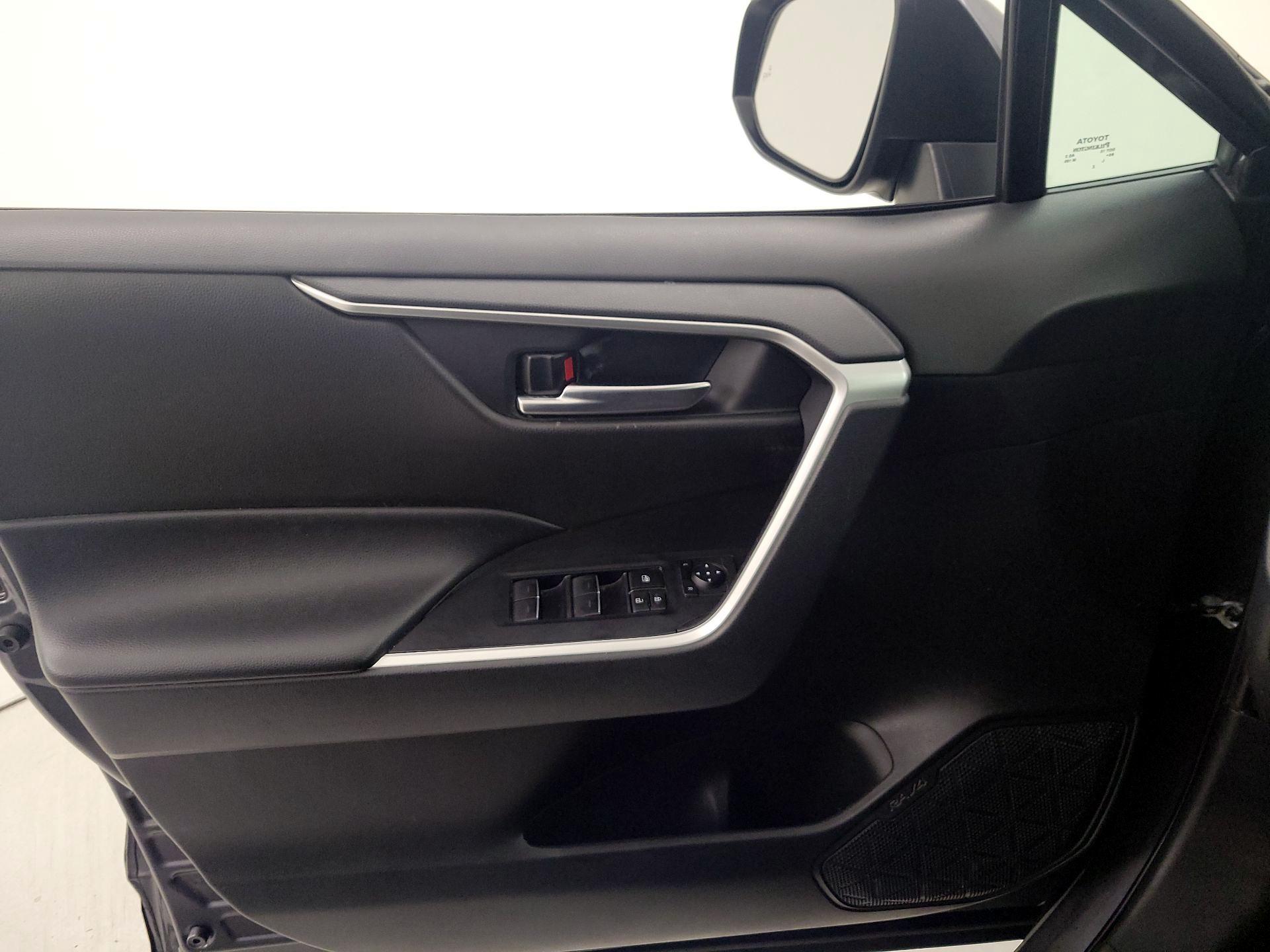 Thumbnail: 2023 Toyota RAV4 - 12